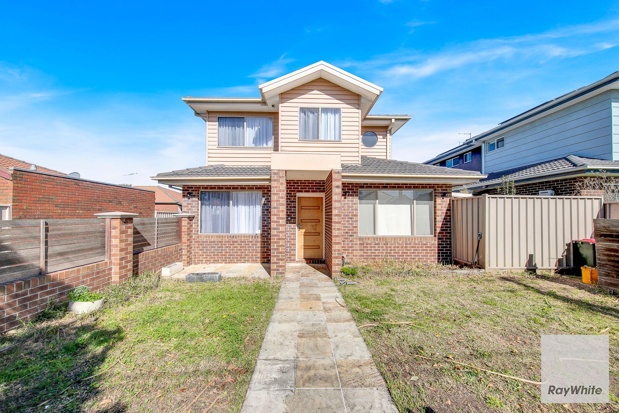 Prop-GPT: Townhouse: VIC Glenroy, VIC 3046 Home For Rent