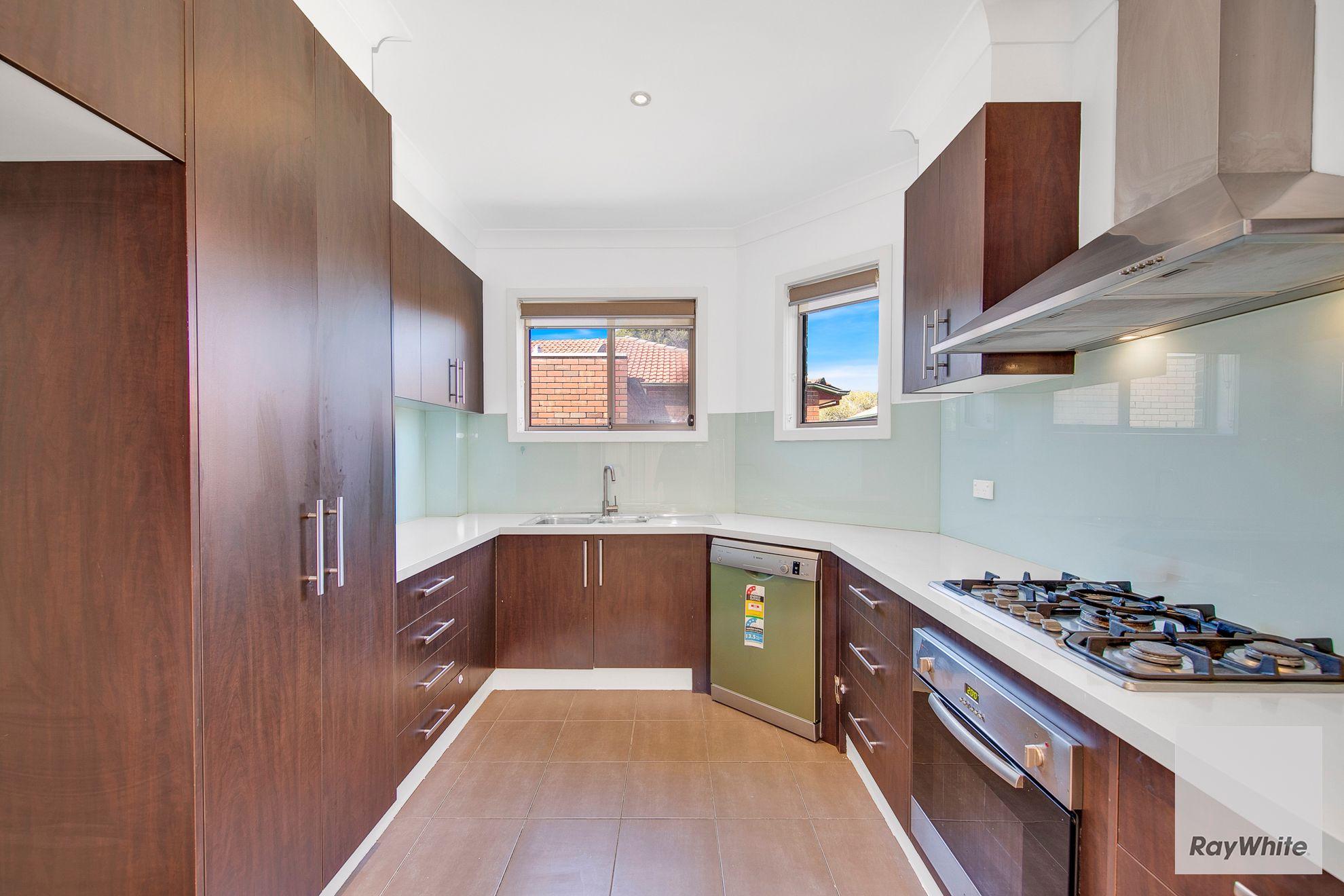 Townhouse for Rent: Glenroy, VIC 3046, VIC, 3046