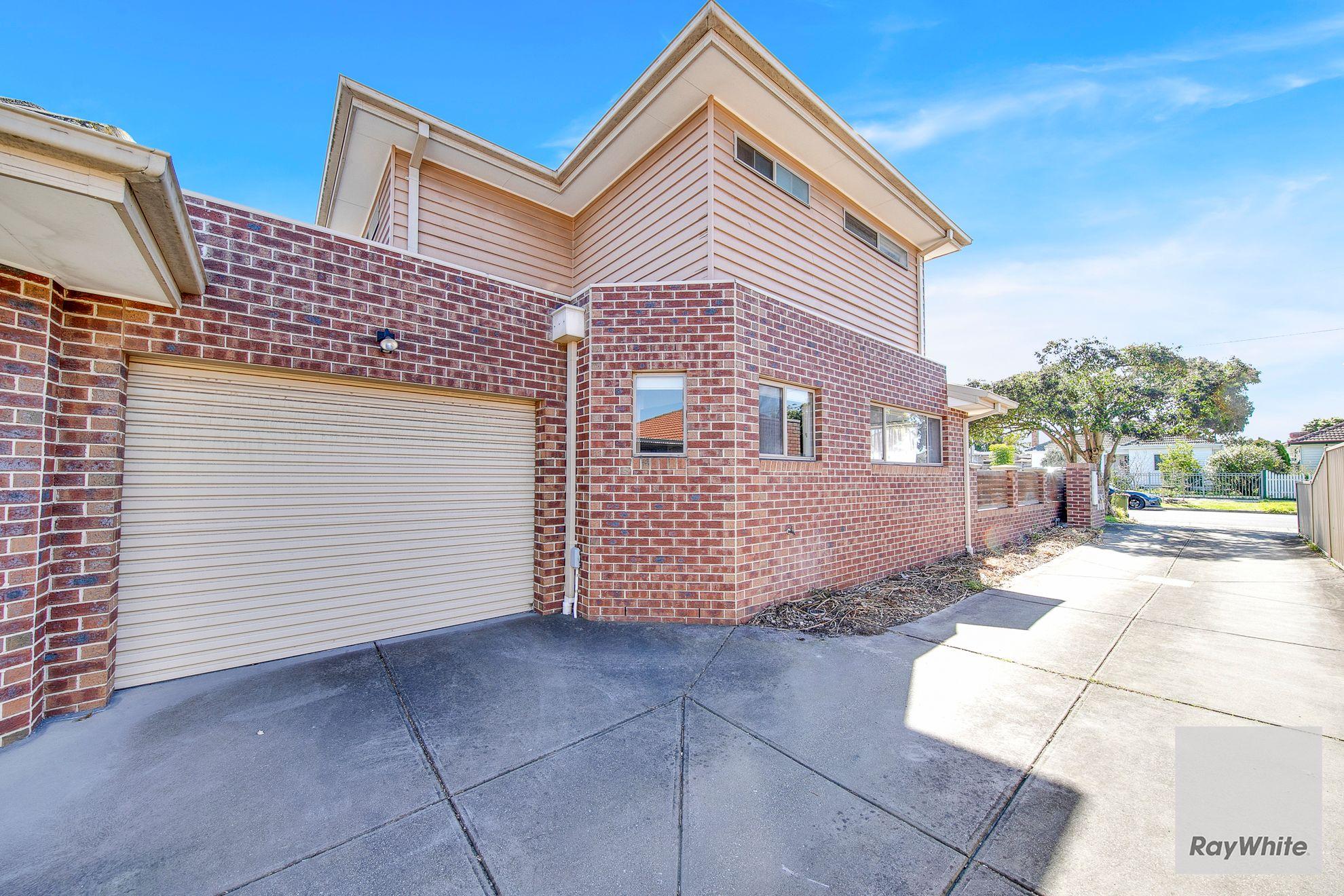 Townhouse for Rent: Glenroy, VIC 3046, VIC, 3046