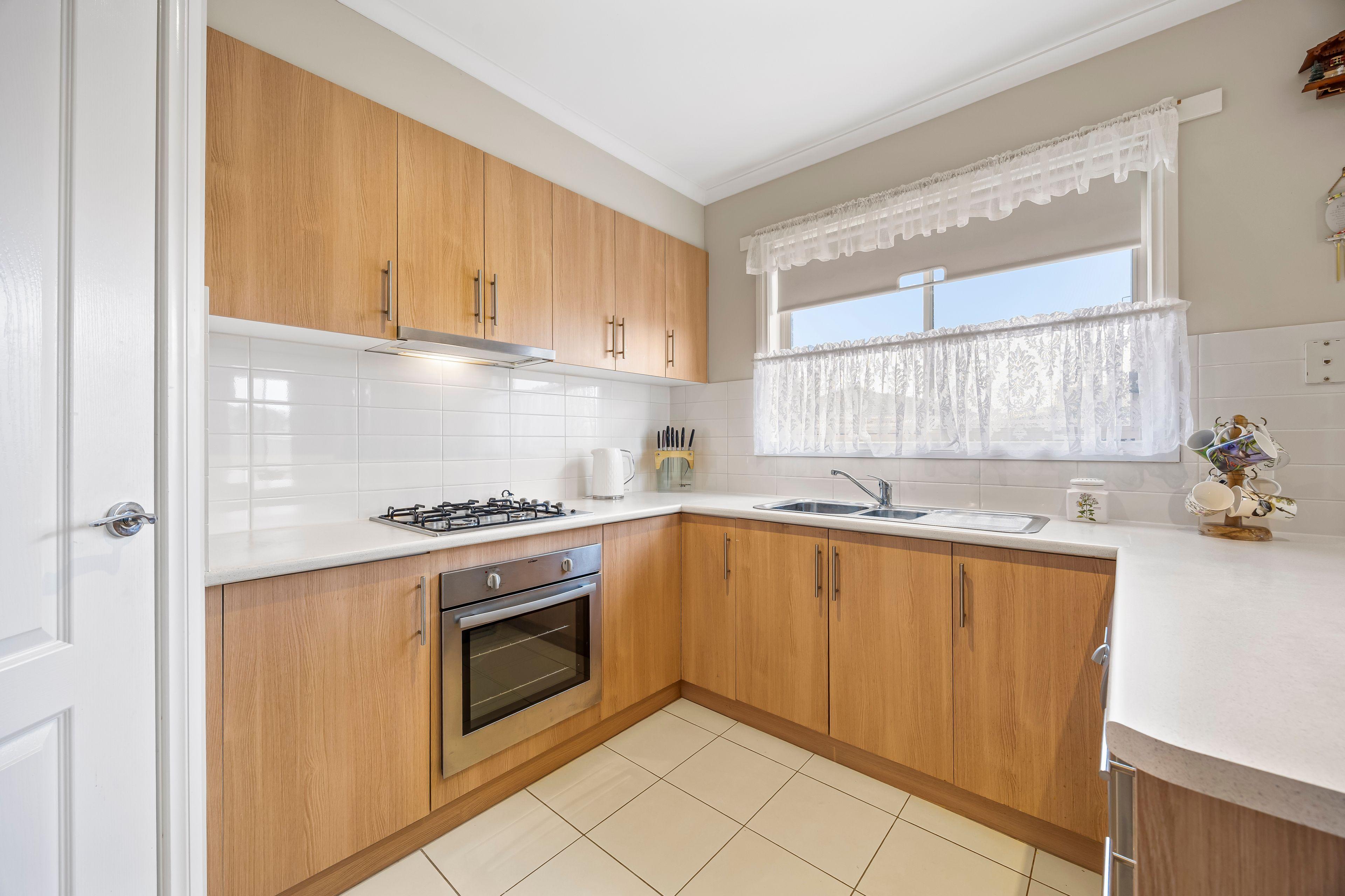 Immaculate Townhouse with Beautiful Gardens in Prime Wendouree Location