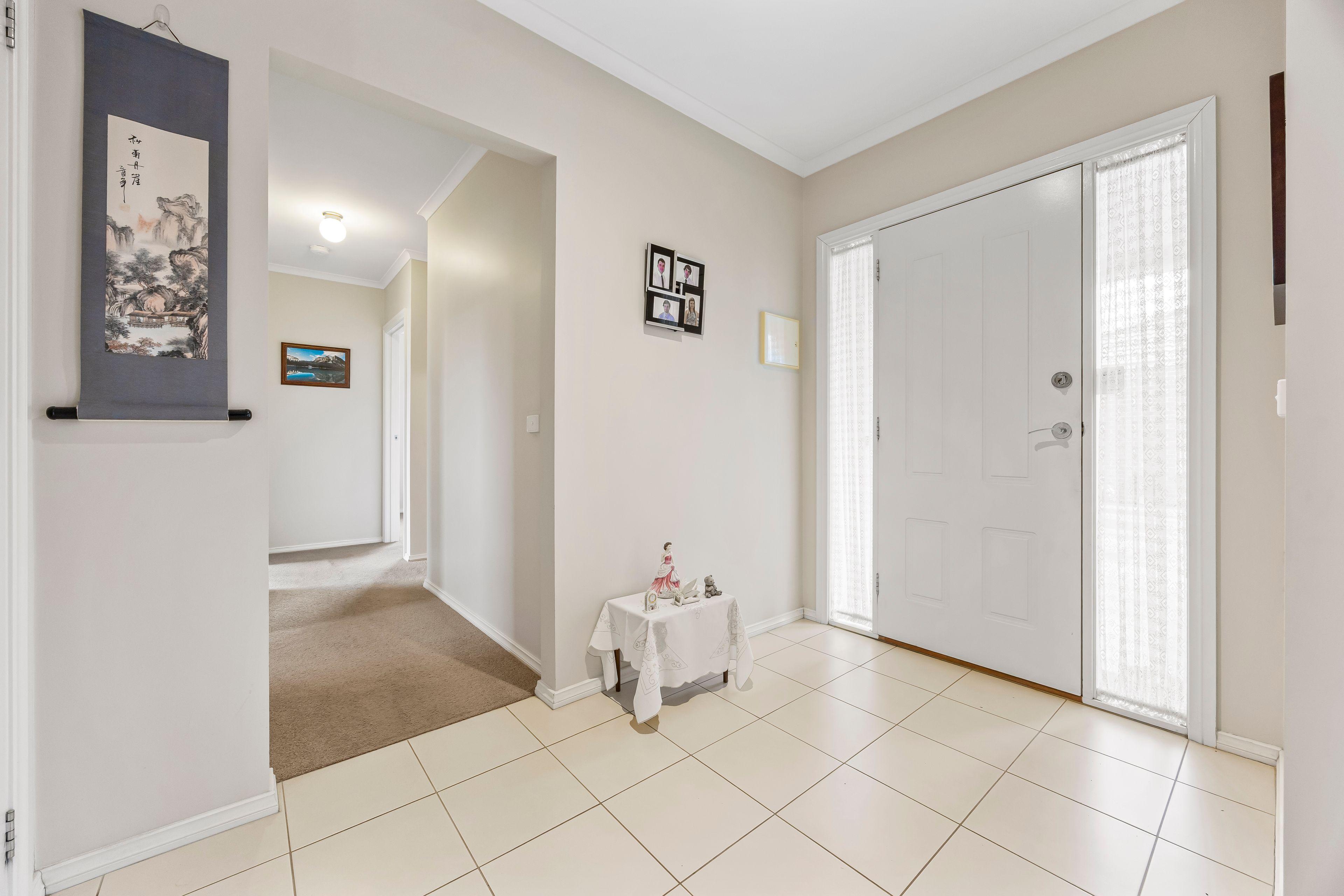 Immaculate Townhouse with Beautiful Gardens in Prime Wendouree Location