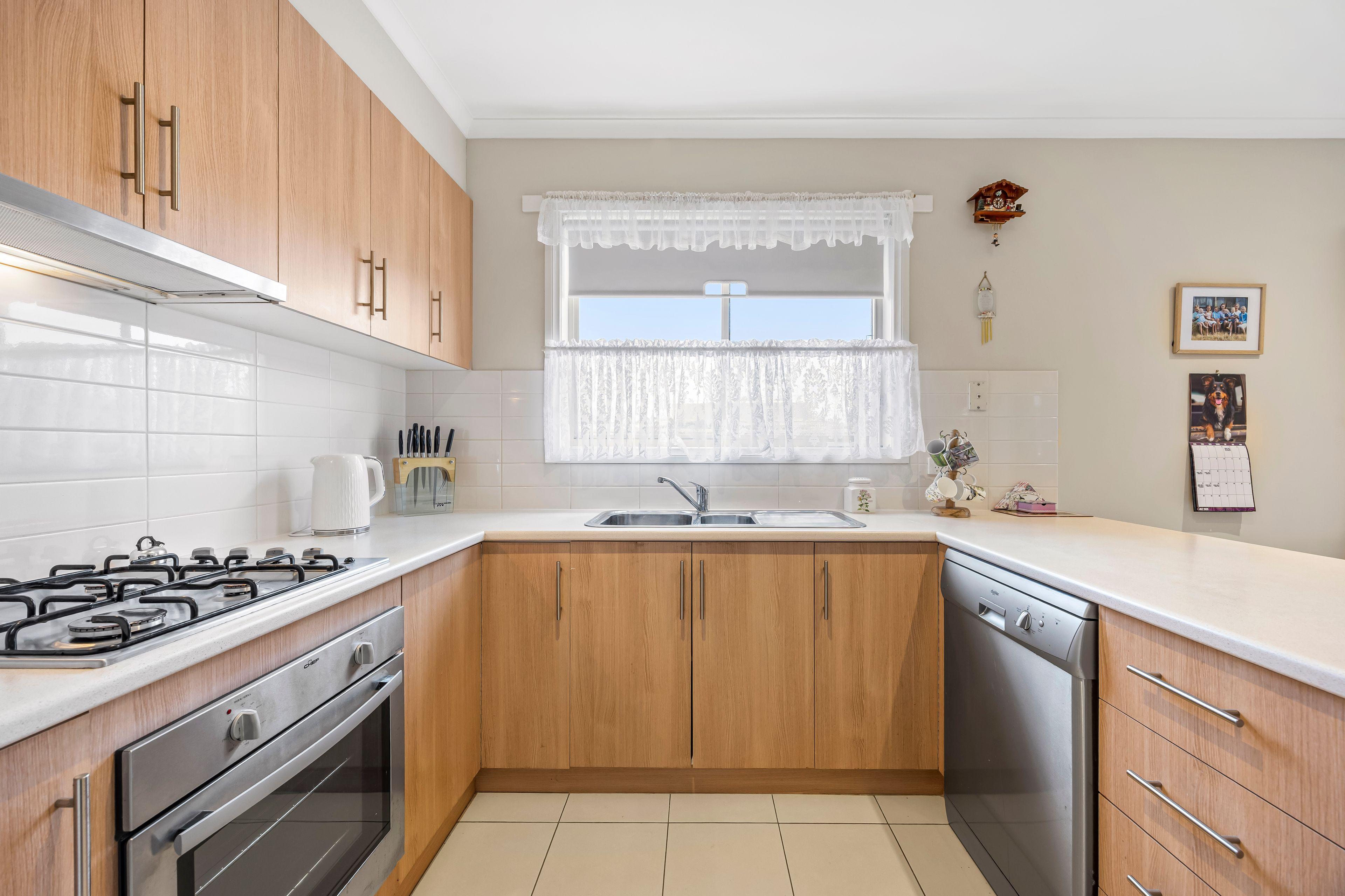 Immaculate Townhouse with Beautiful Gardens in Prime Wendouree Location