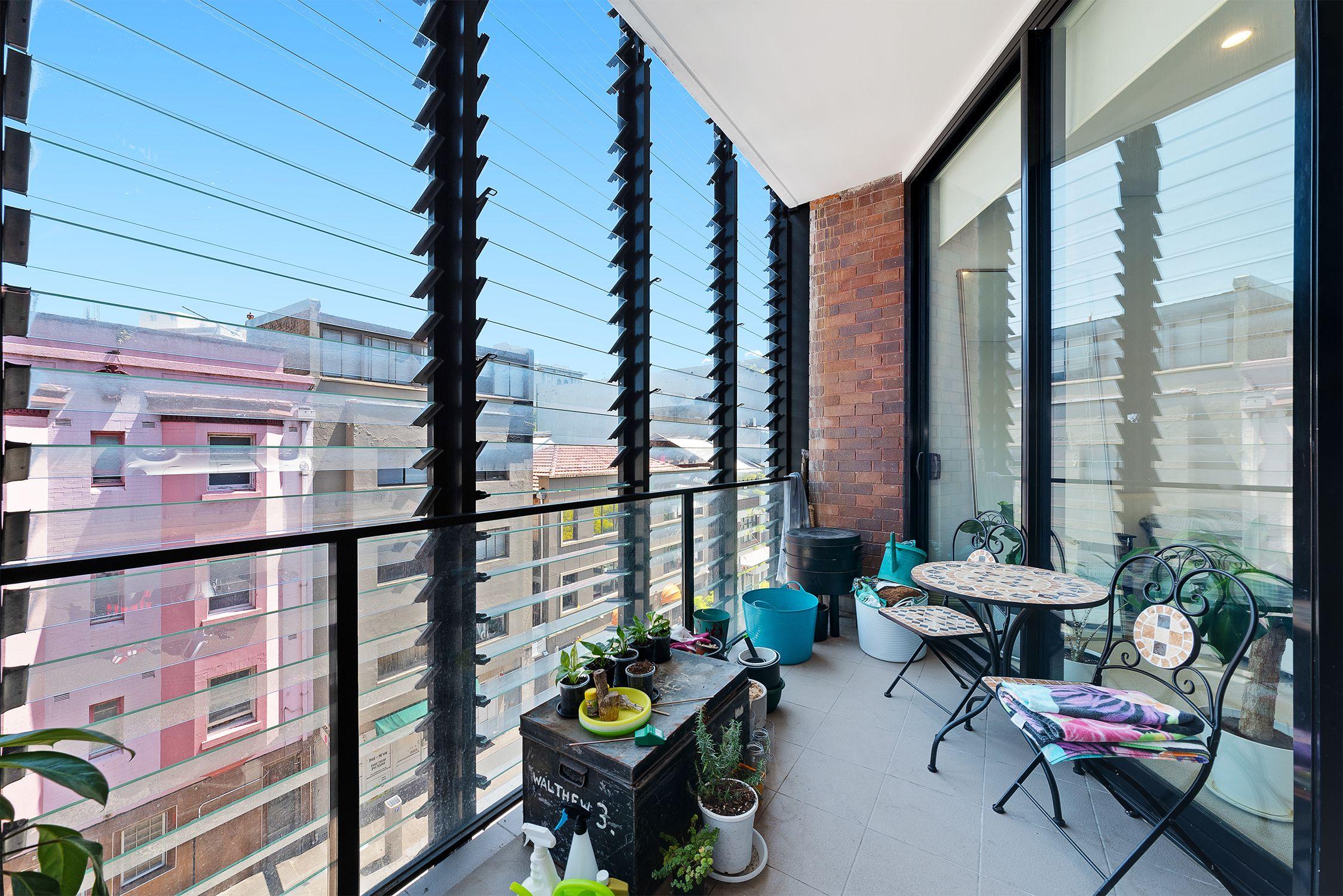 Spacious Art Deco Living in the Heart of Bayswater