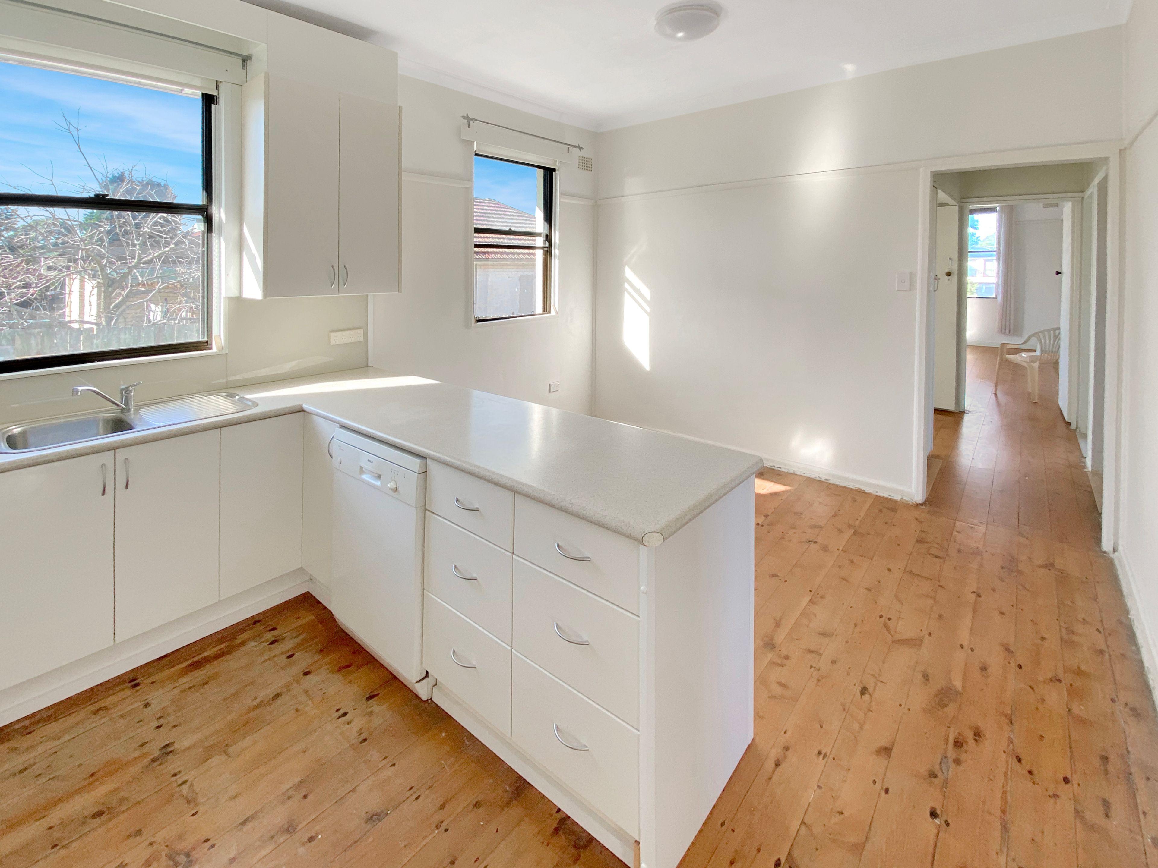 Family Home Located in Quiet Street