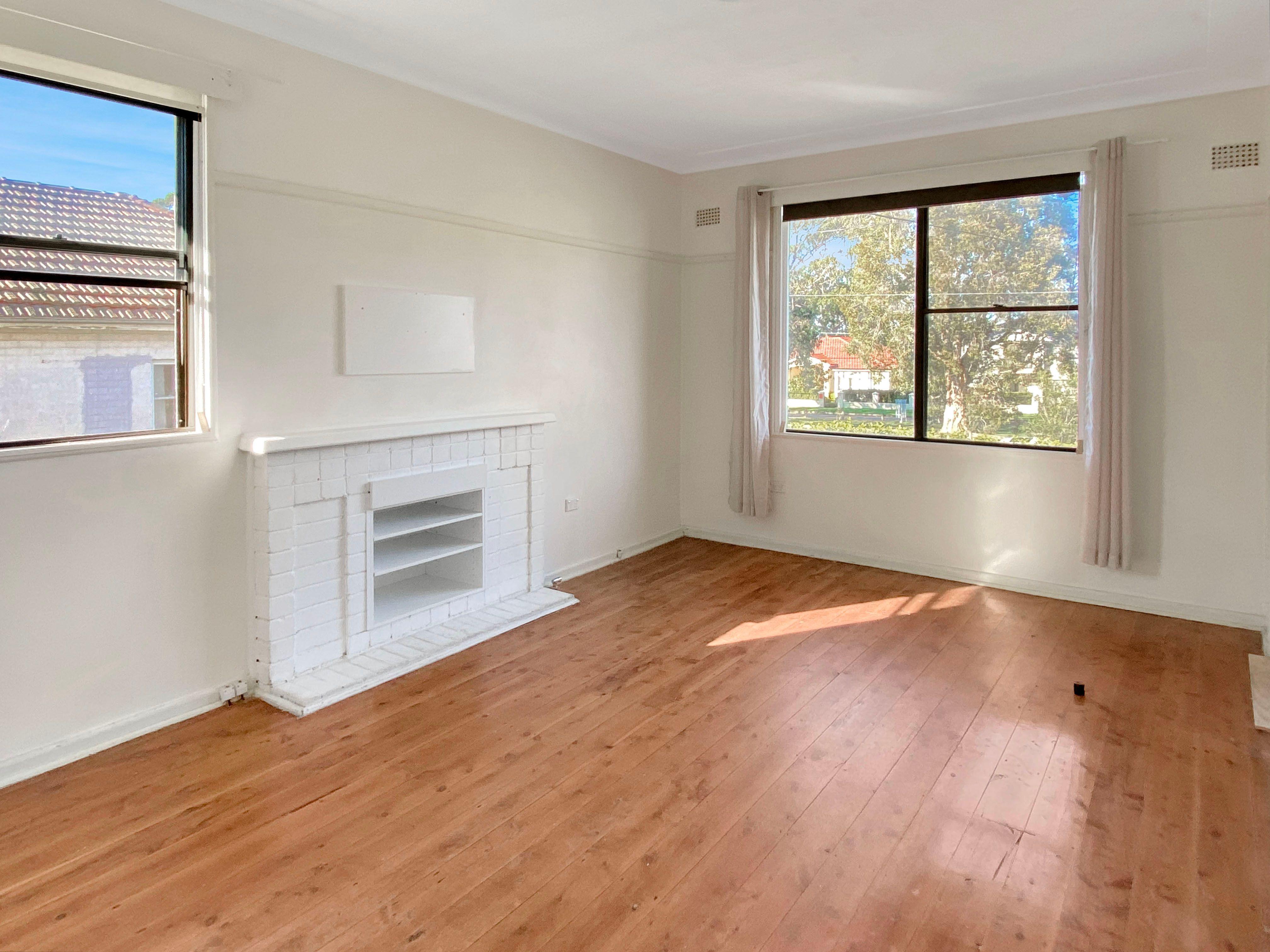 Family Home Located in Quiet Street