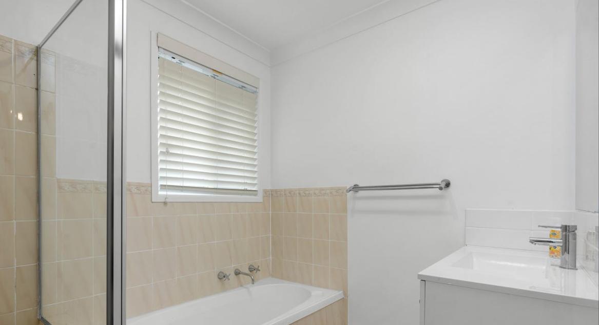 House for Rent: Mount Annan, NSW 2567, NSW, 2567