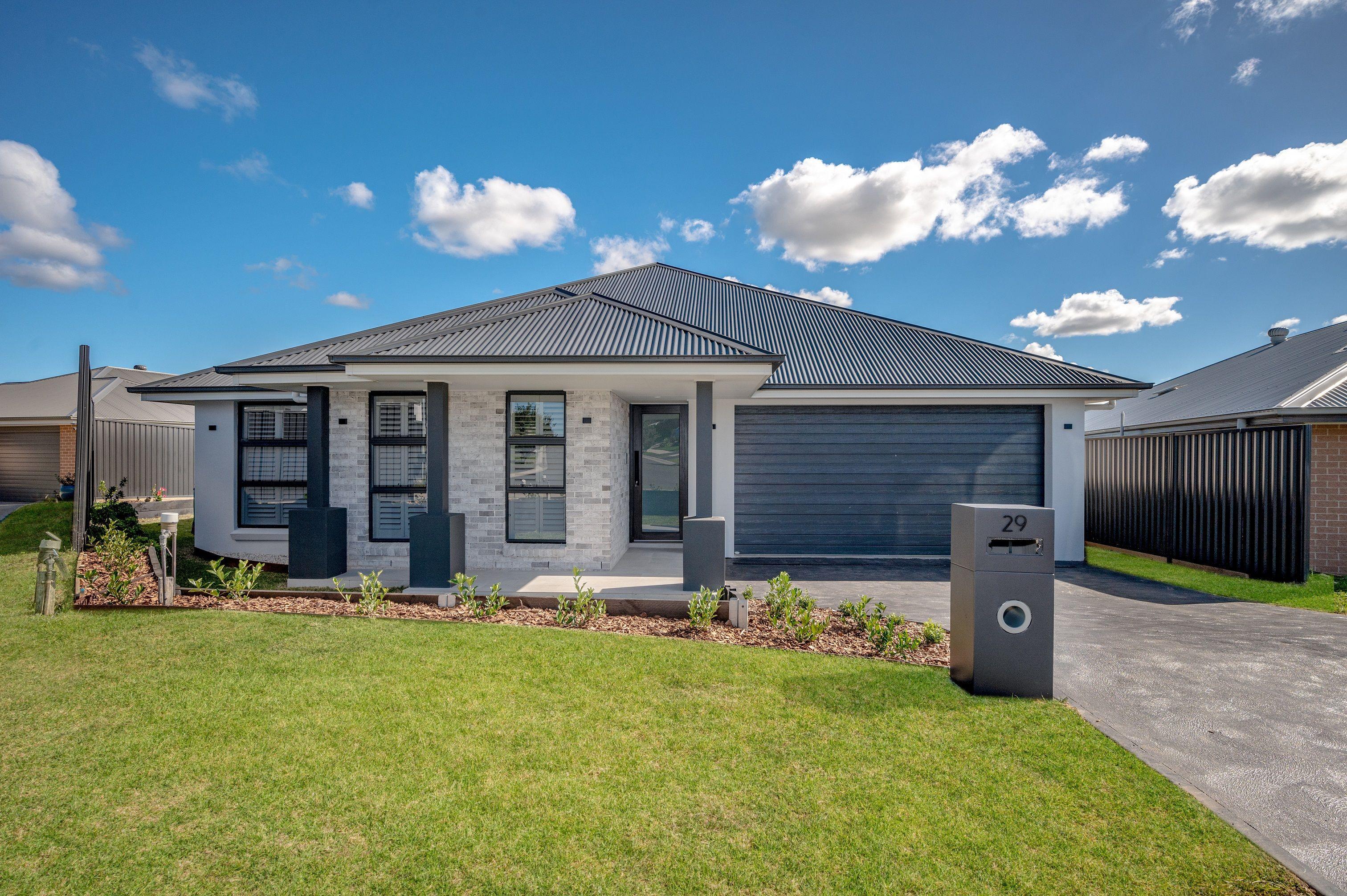 Prop-GPT: House: NSW Thirlmere, NSW 2572 Home For Rent
