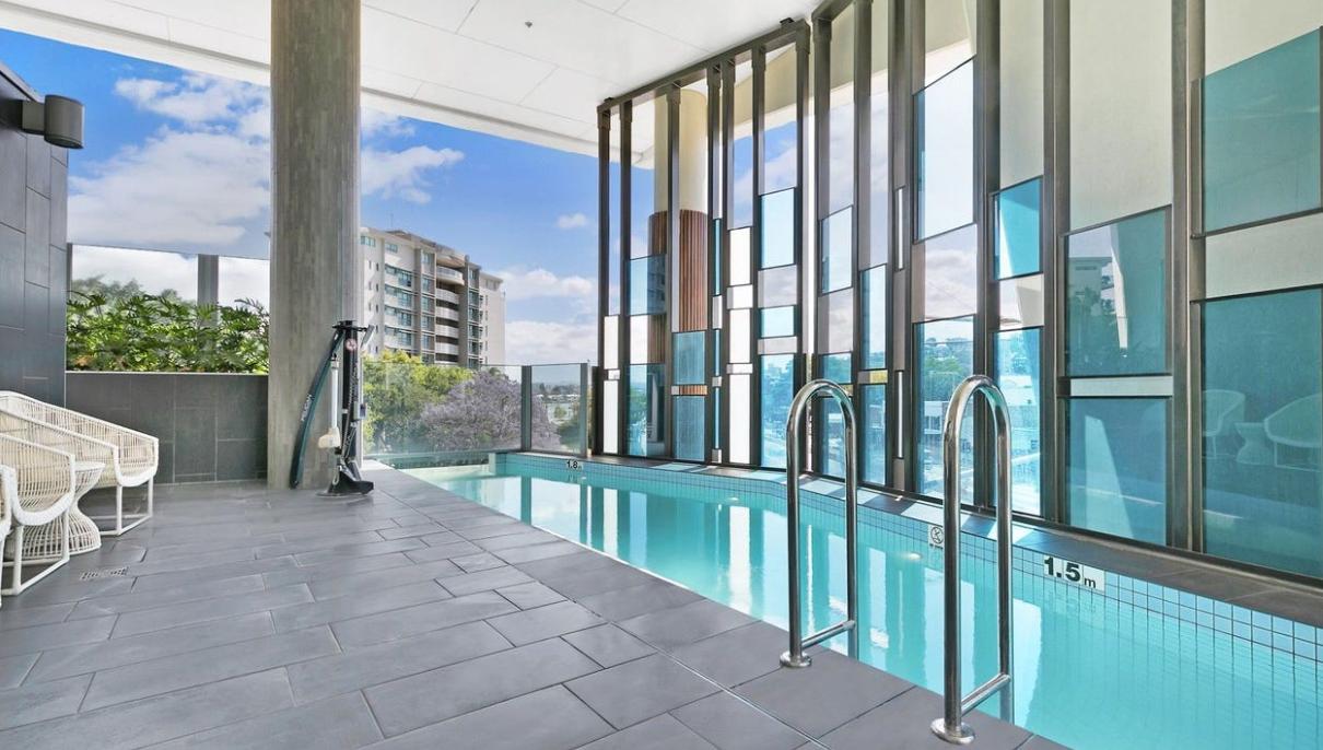 PERFECT LOCATION AT A GREAT PRICE!