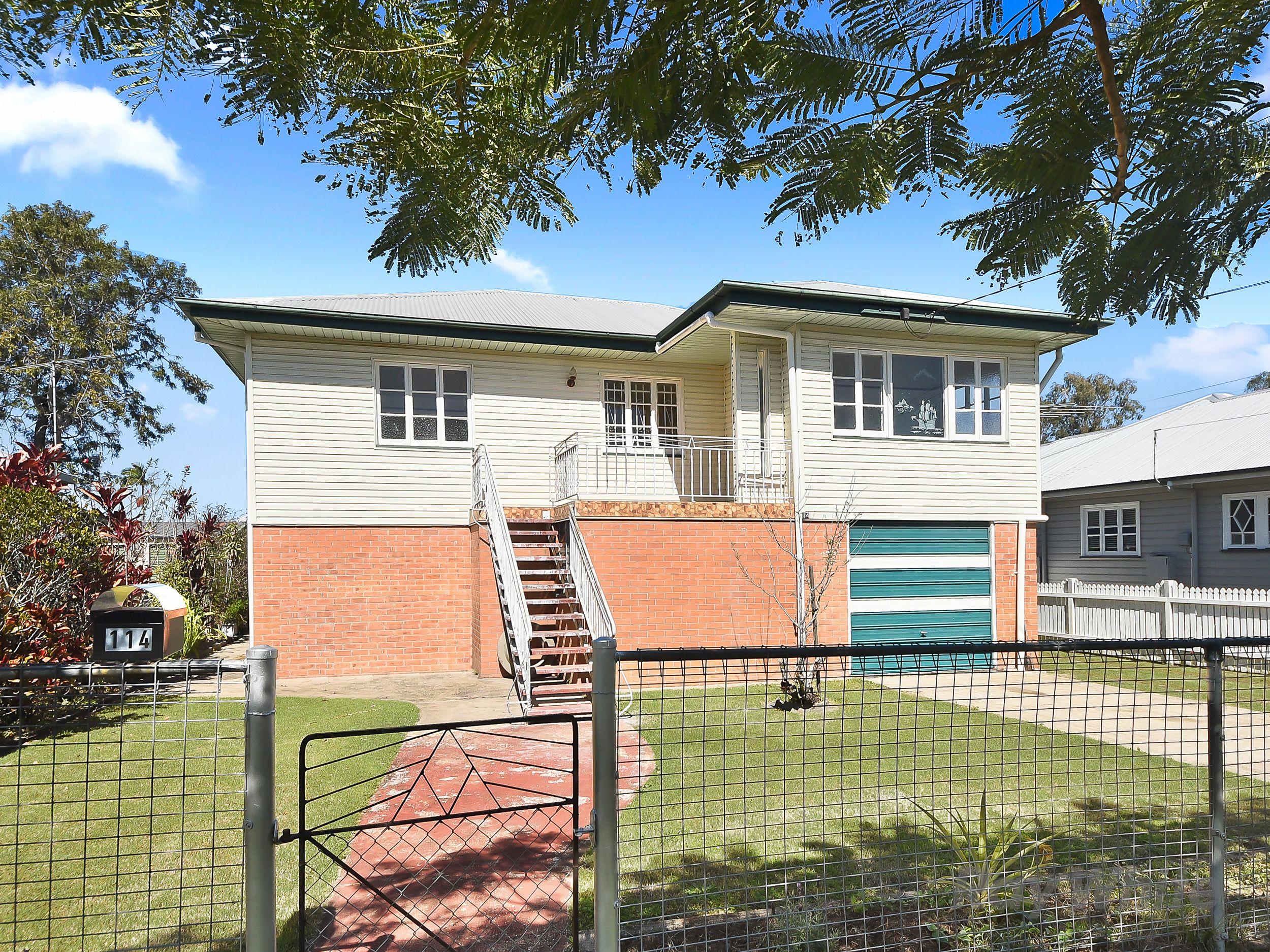 Prop-GPT: House: QLD Sandgate, QLD 4017 Home For Rent