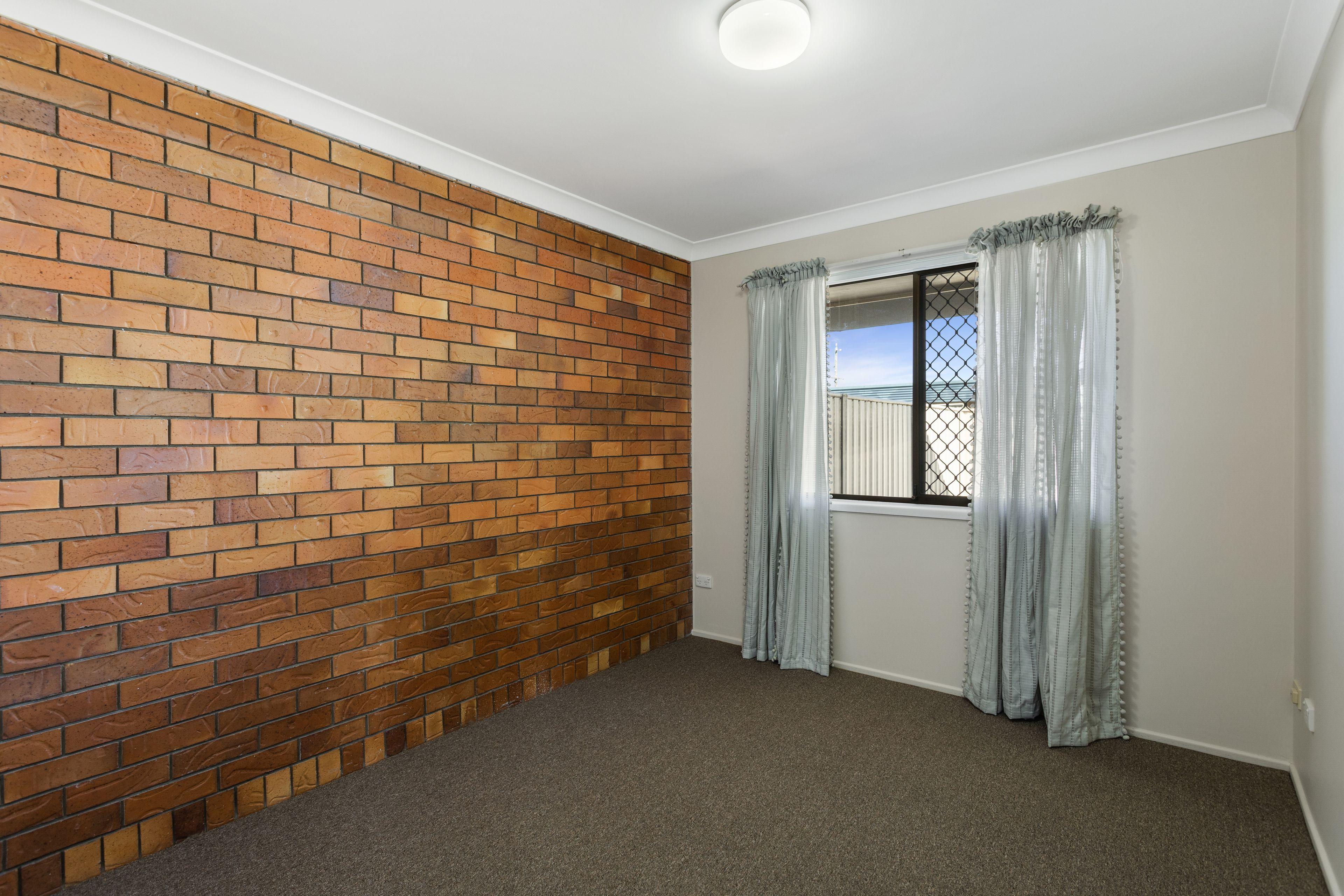 DuplexSemi-detached for Rent: Darling Heights, QLD 4350, QLD, 4350