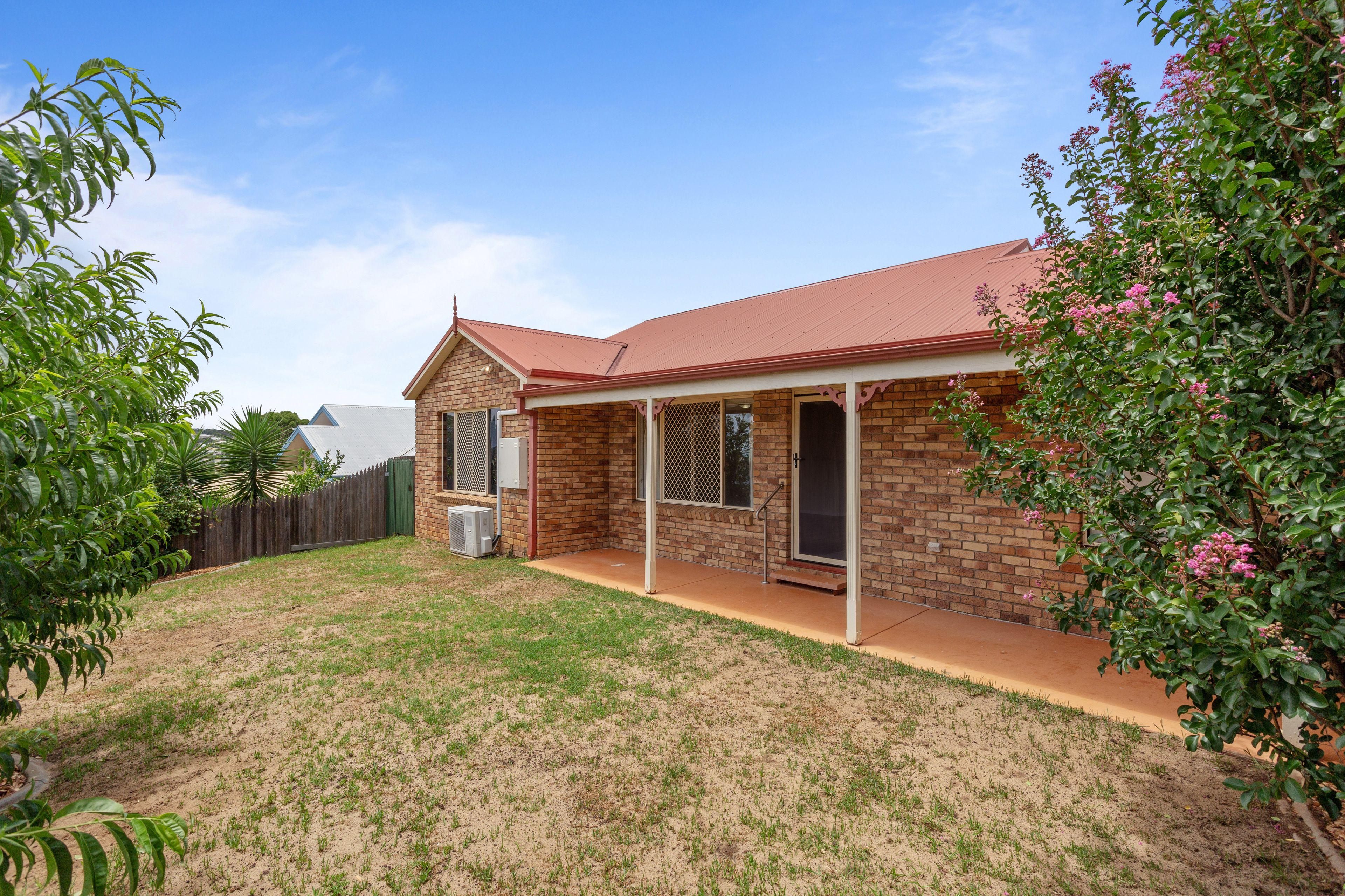 Prop-GPT: Unit: QLD Kearneys Spring, QLD 4350 Home For Rent