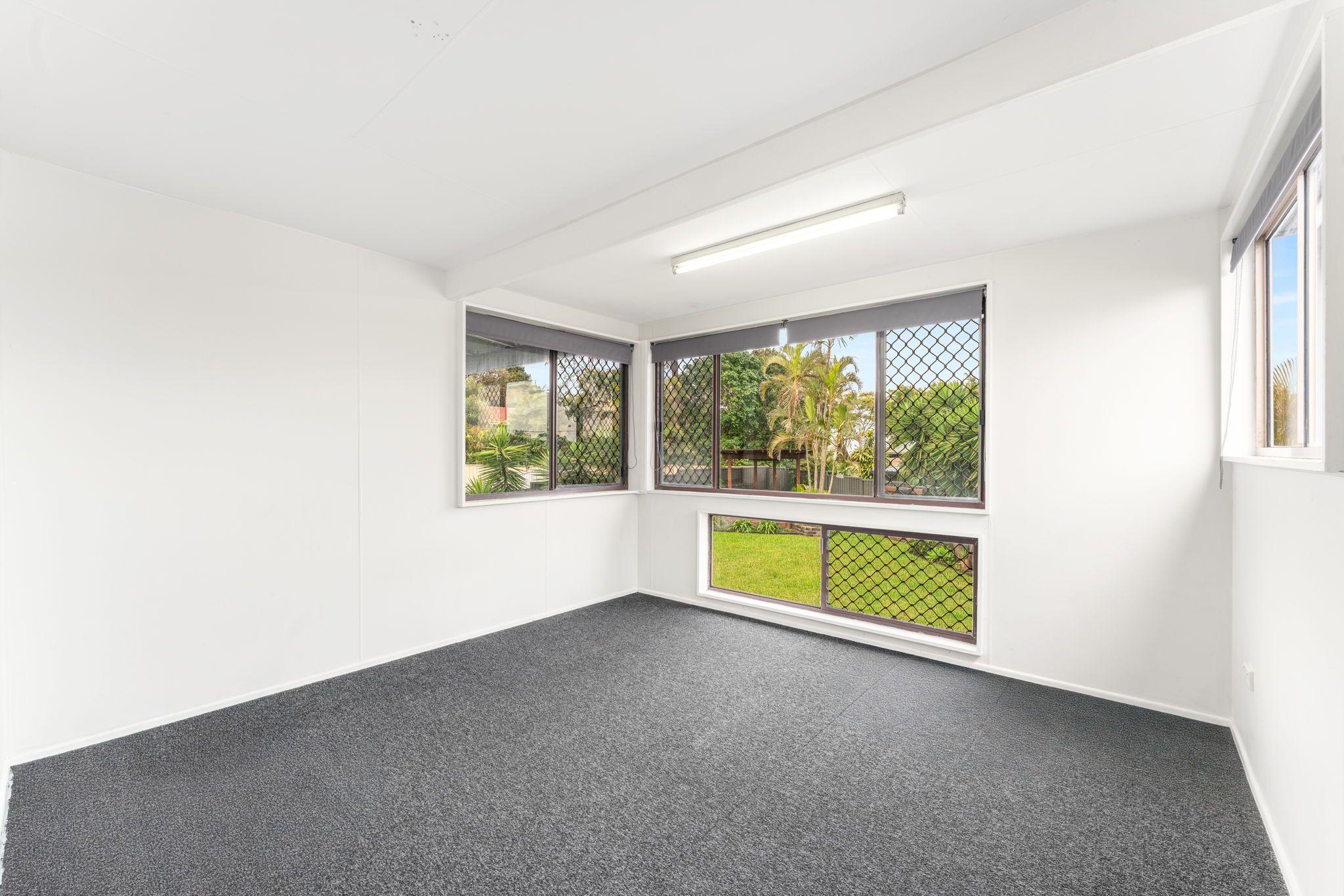 Modern Family Home in the Heart of Alexandra Hills!