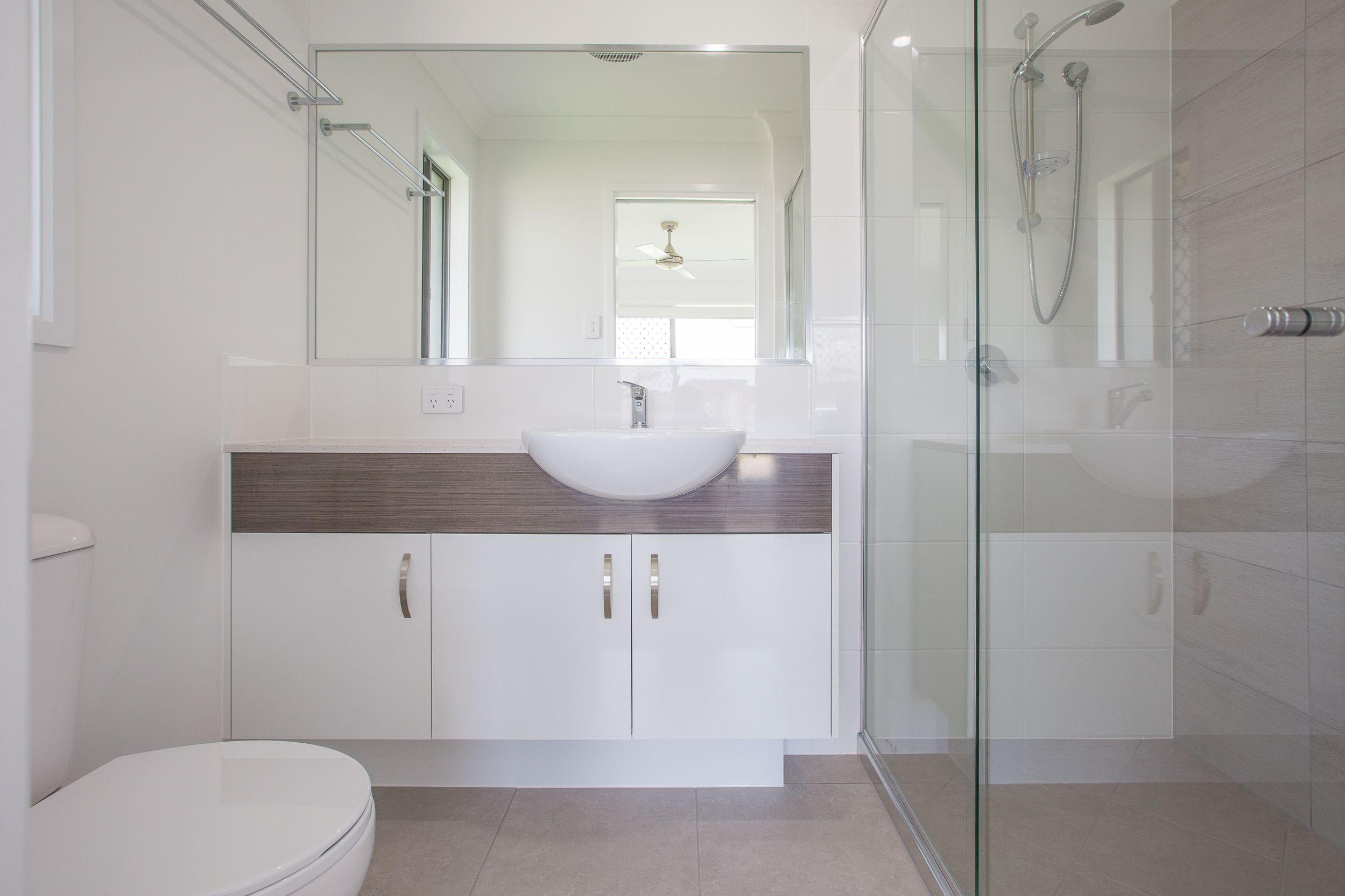 SECURITY SCREENS, AIR CON, SPACIOUS LIVING AND YARD!