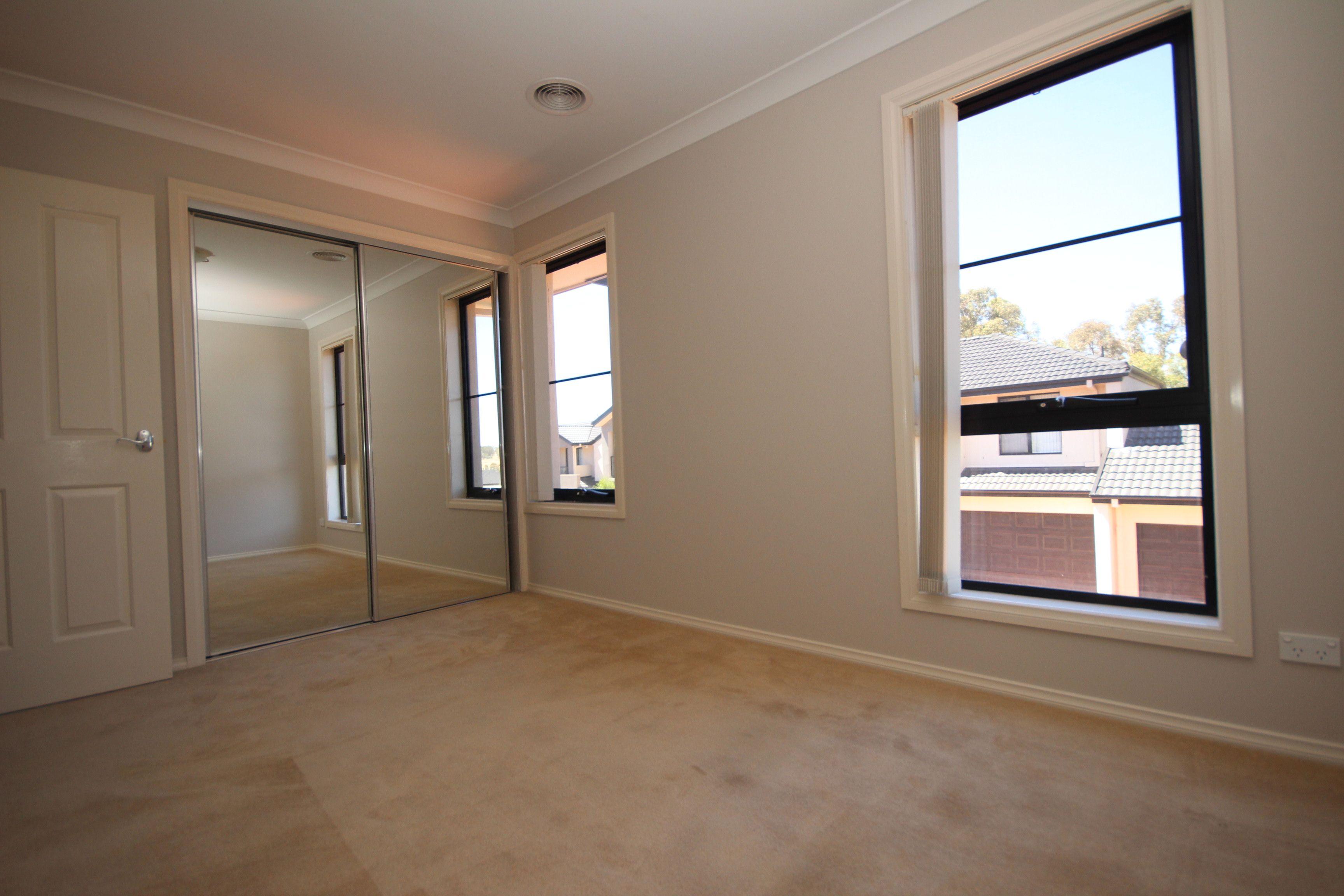 Townhouse for Rent: Bruce, ACT 2617, ACT, 2617