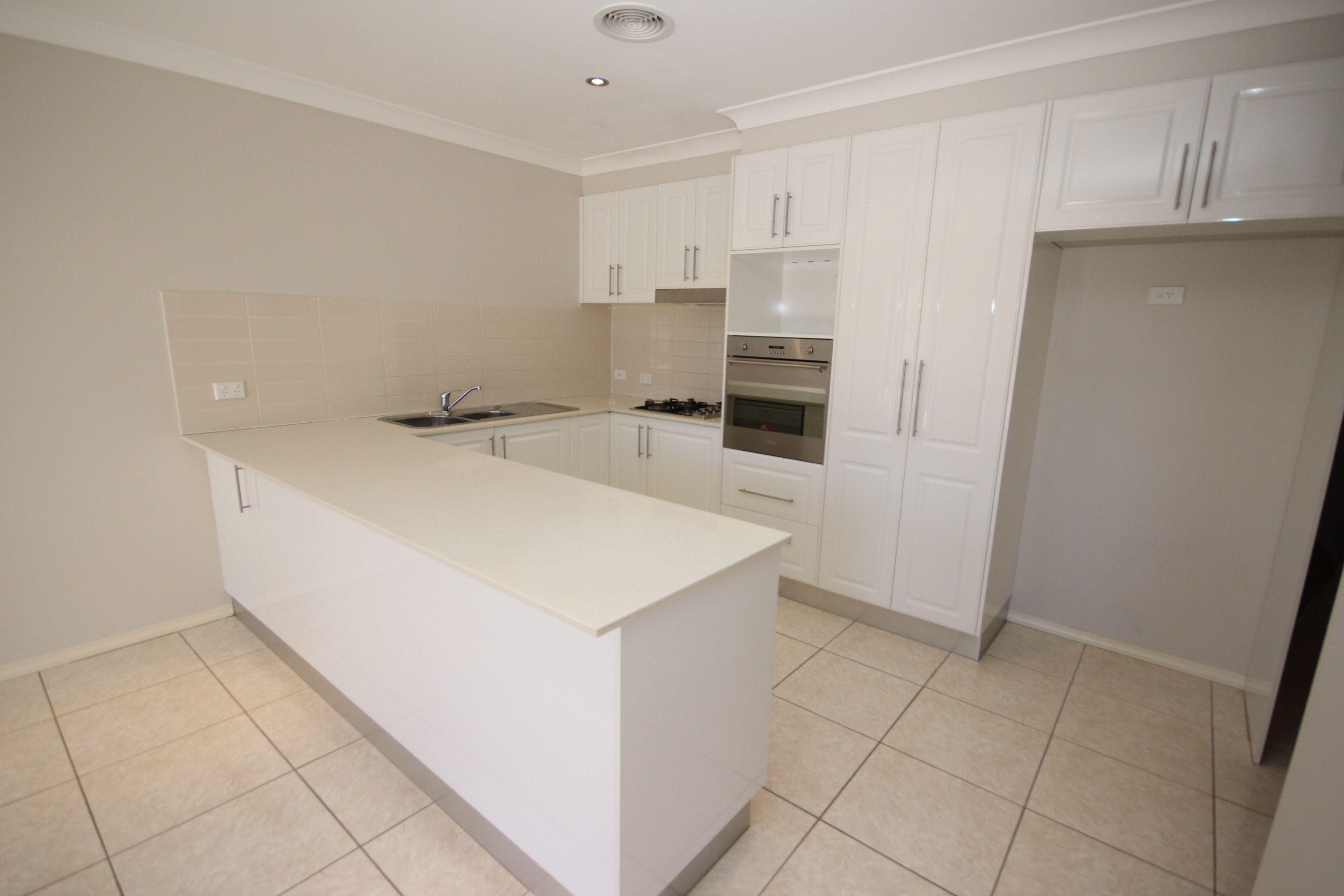 Townhouse for Rent: Bruce, ACT 2617, ACT, 2617