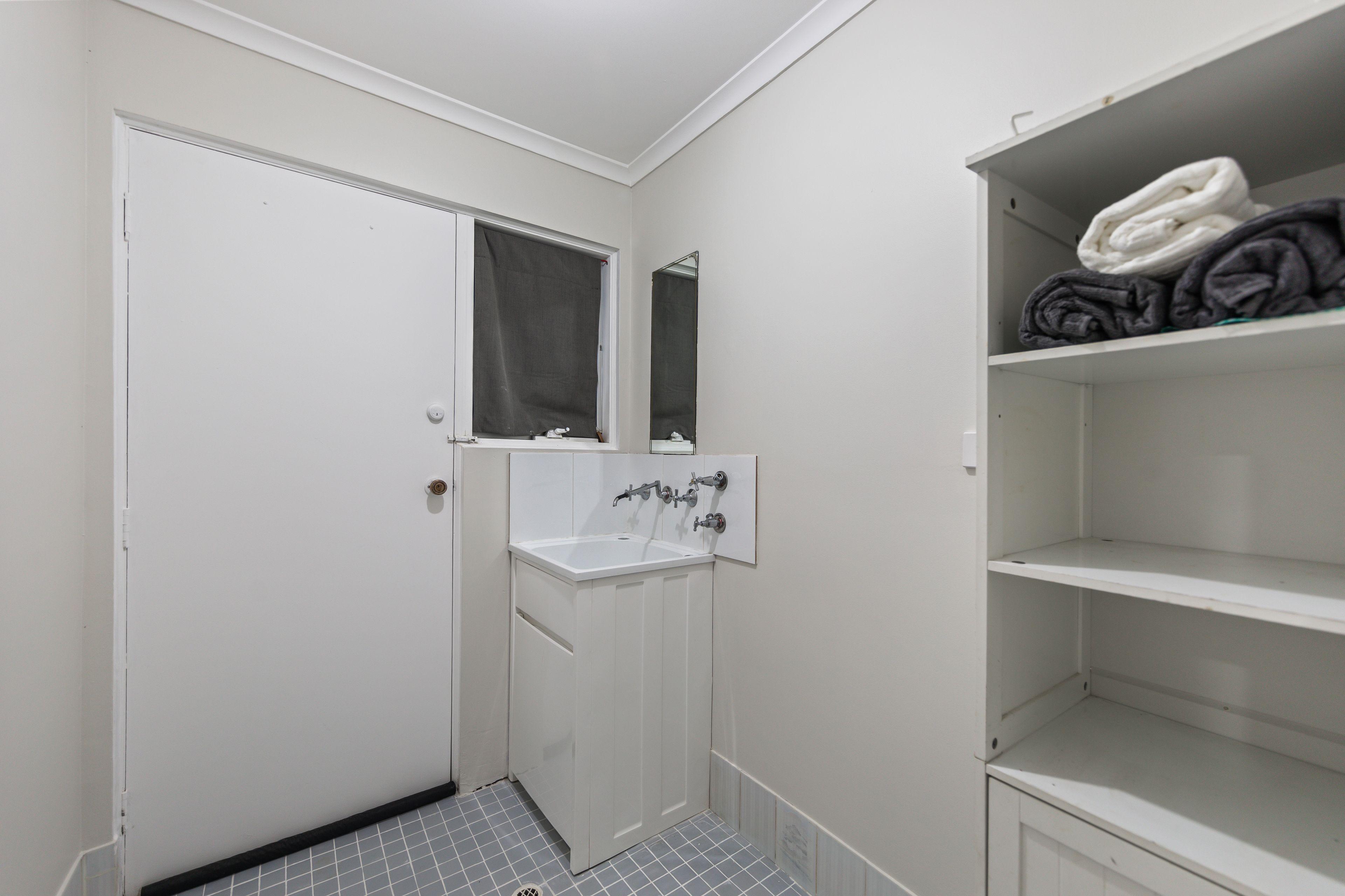 Stylish 3-Bedroom Home with Entertainer's Pergola