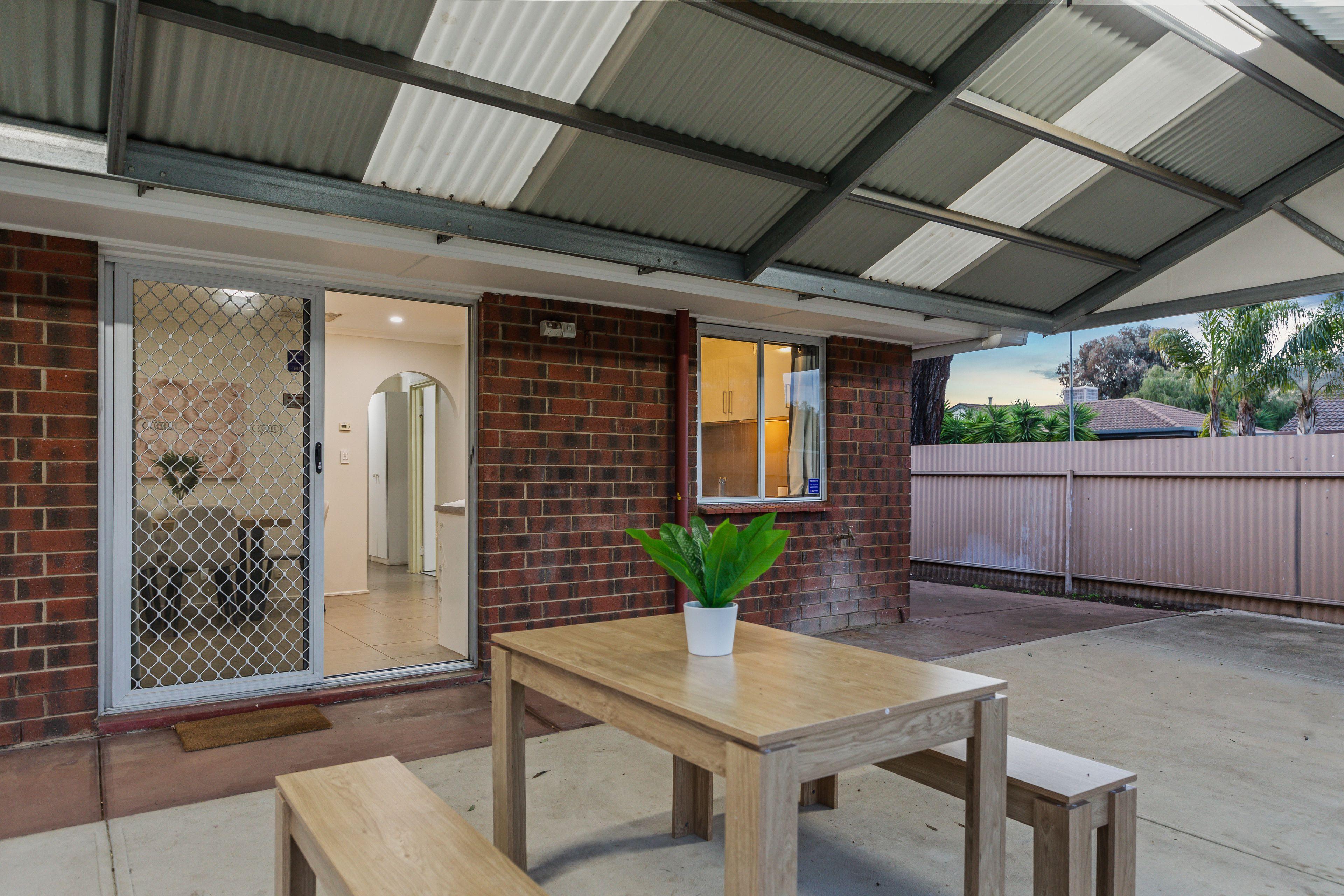 Stylish 3-Bedroom Home with Entertainer's Pergola
