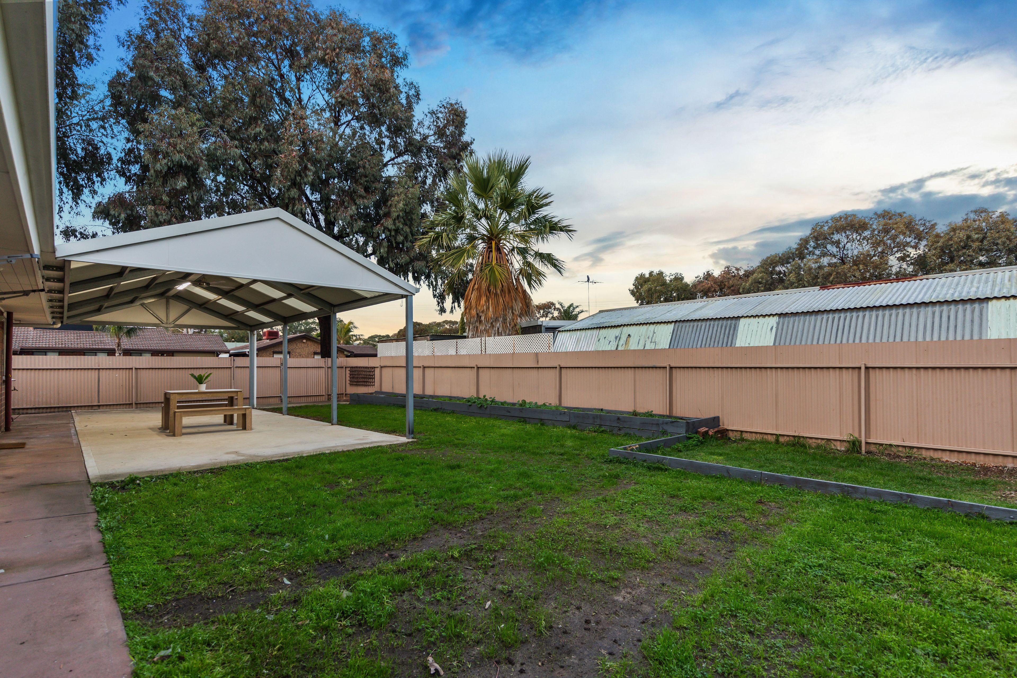 Stylish 3-Bedroom Home with Entertainer's Pergola