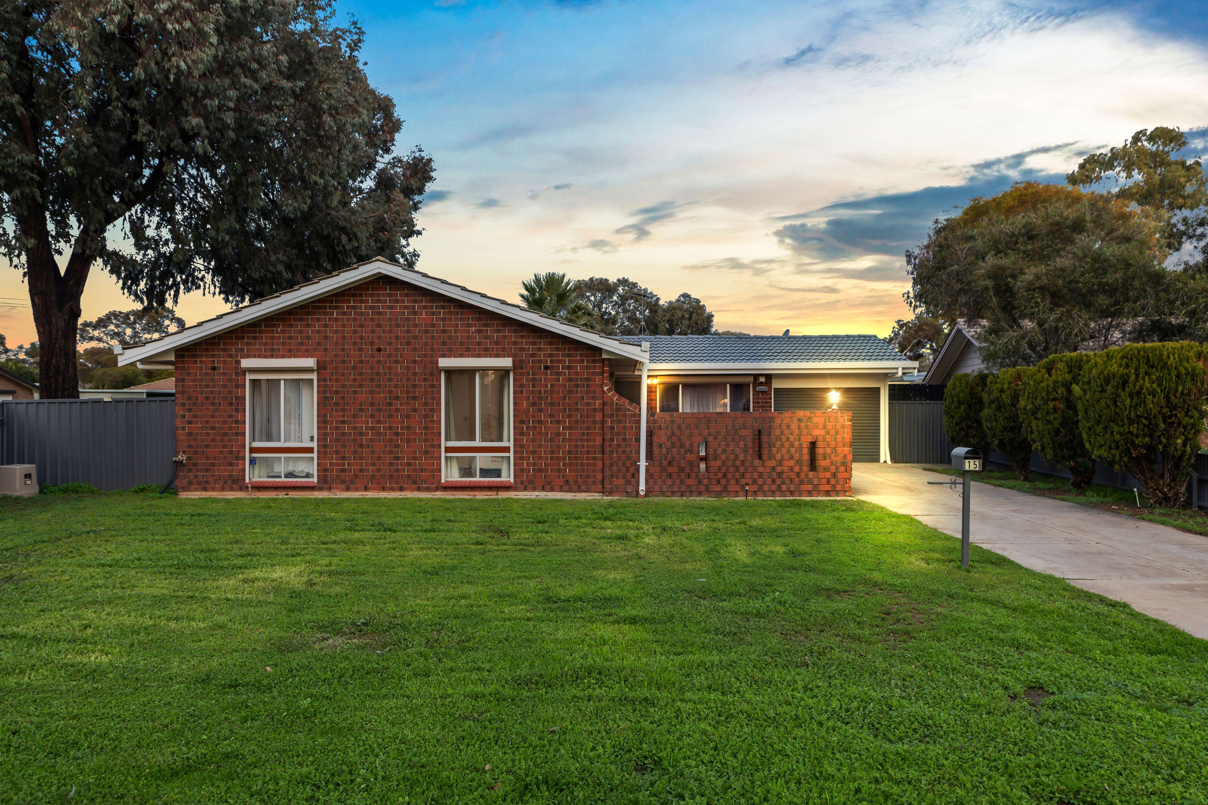 Stylish 3-Bedroom Home with Entertainer's Pergola