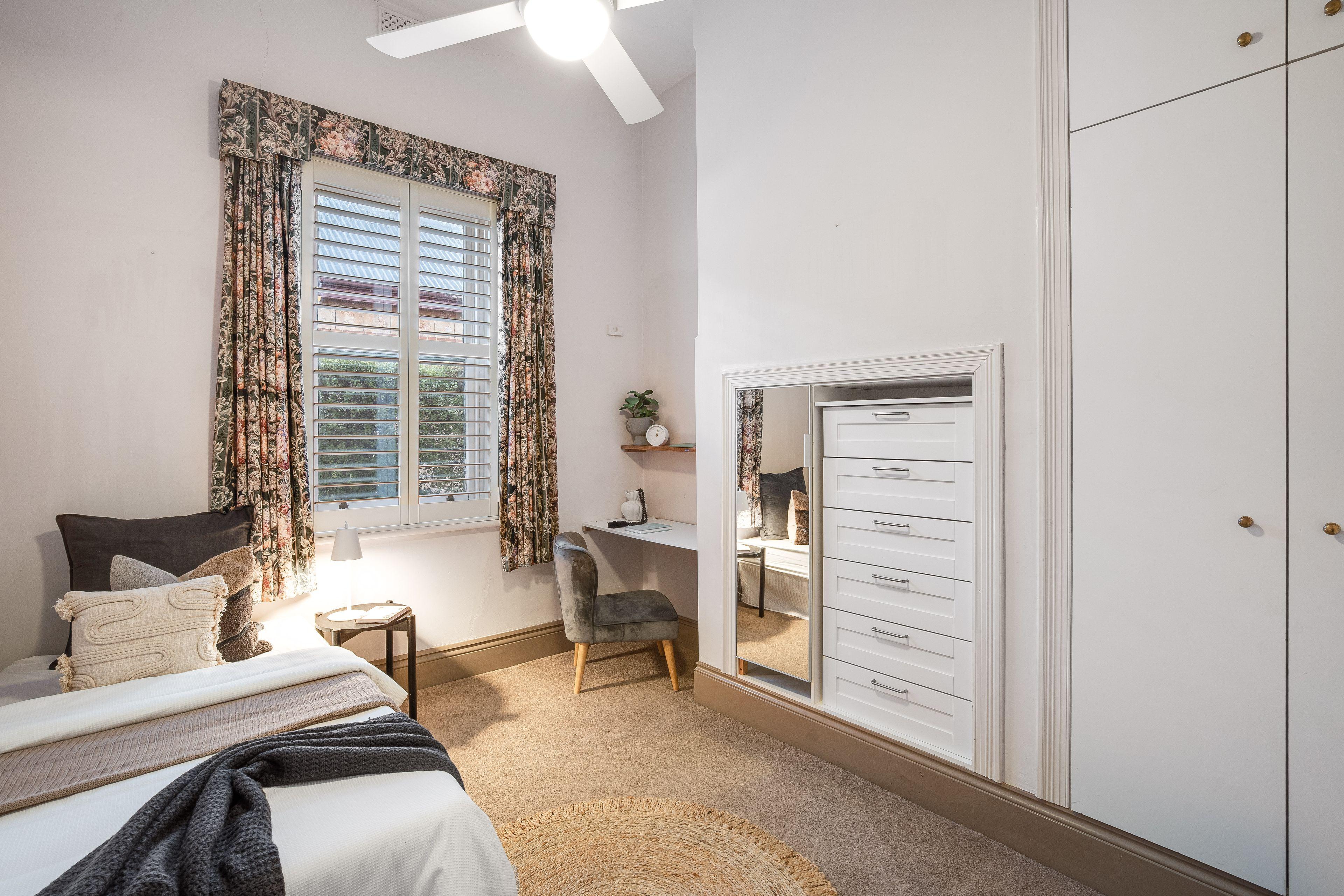 4 bedroom character-filled home for rent in PROSPECT!