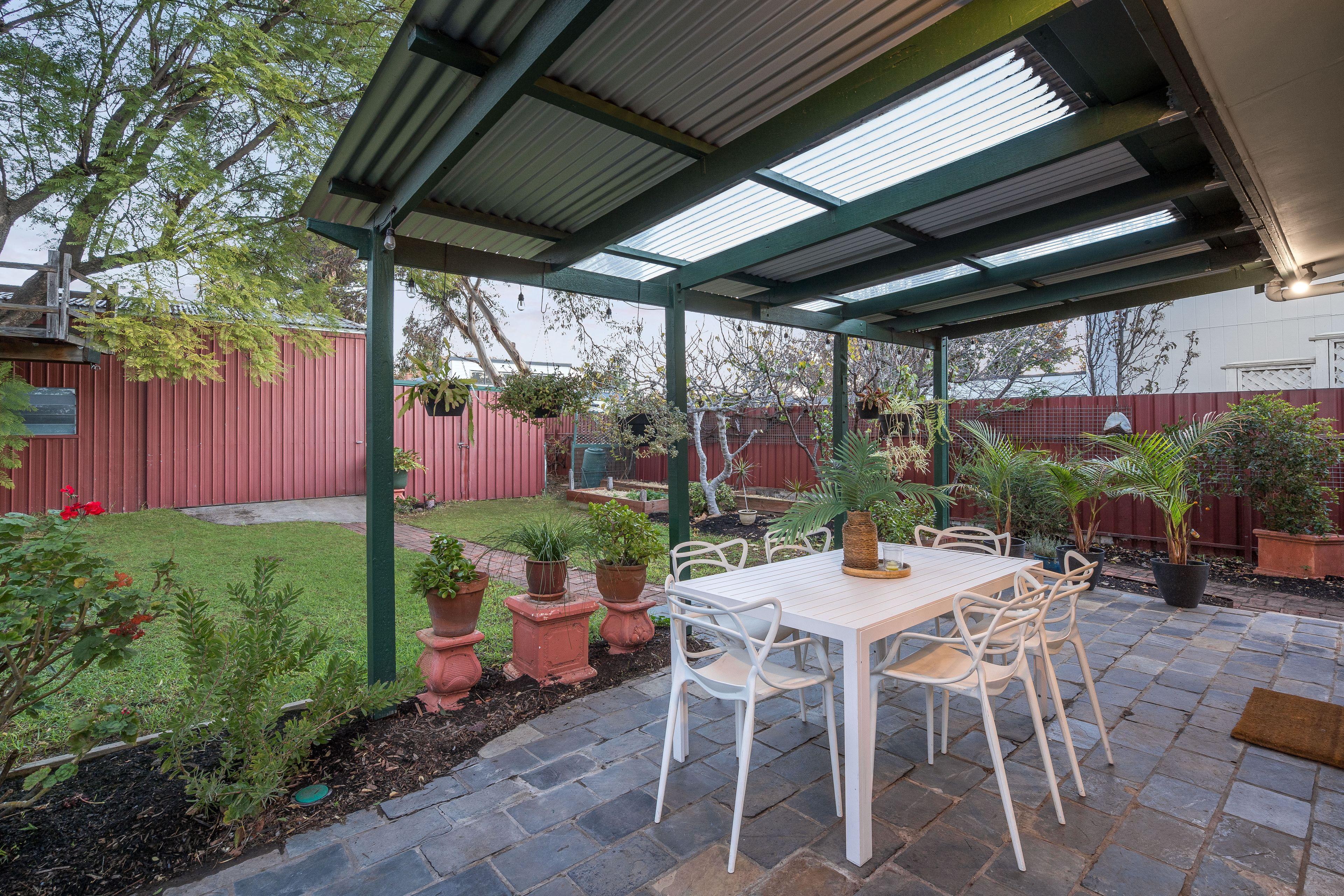 4 bedroom character-filled home for rent in PROSPECT!