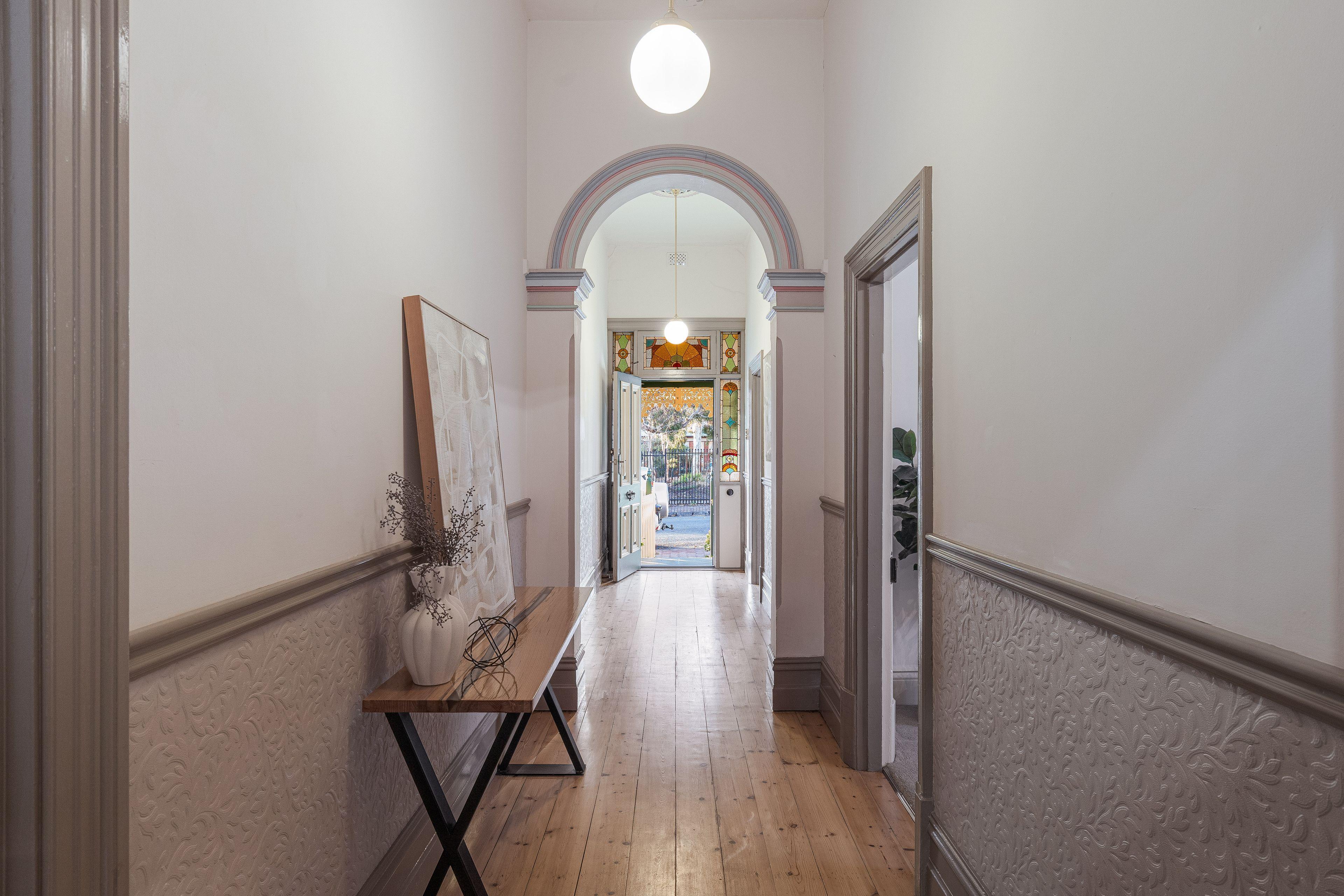 4 bedroom character-filled home for rent in PROSPECT!