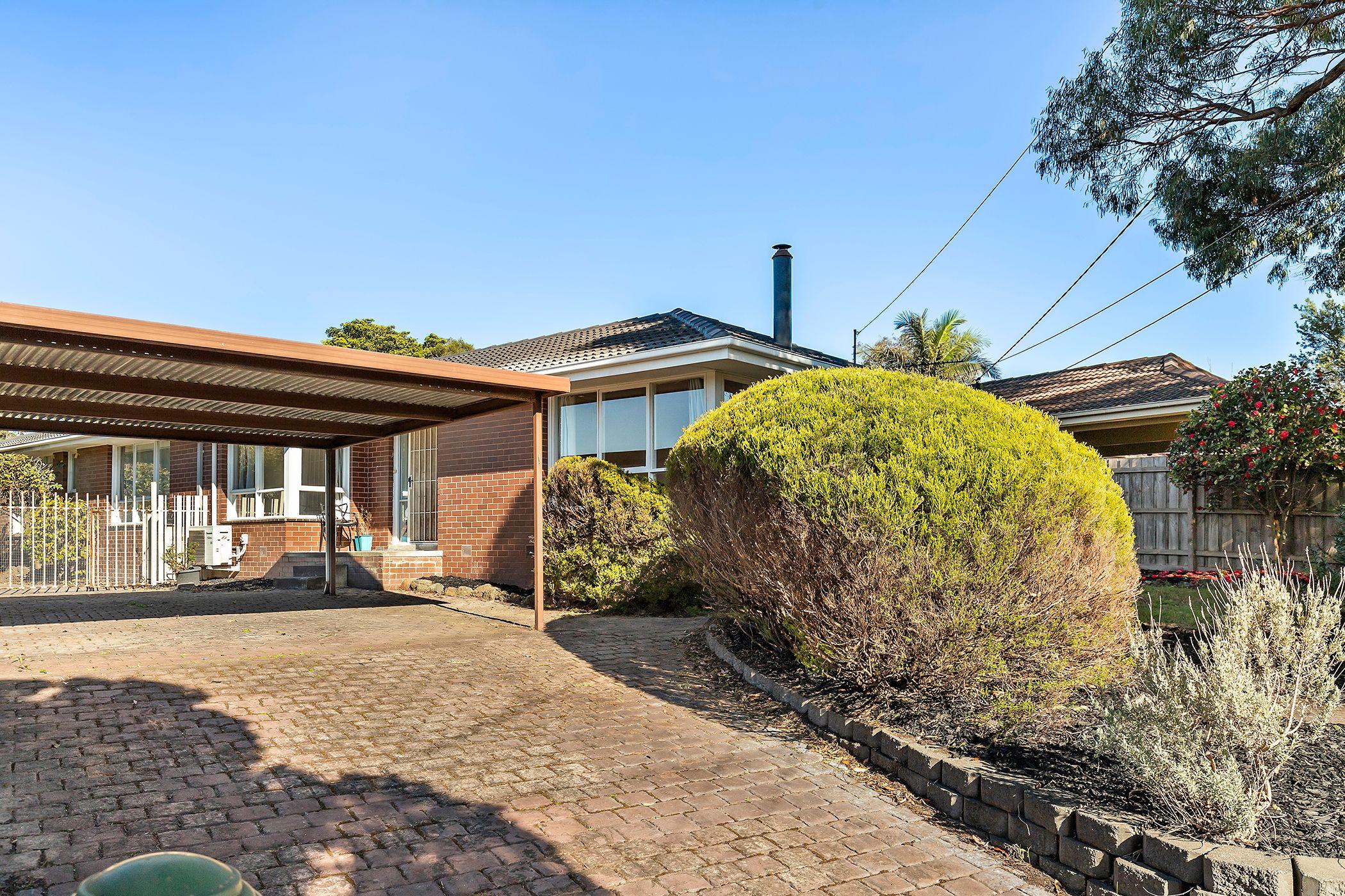 Prop-GPT: House: VIC Langwarrin, VIC 3910 Home For Rent