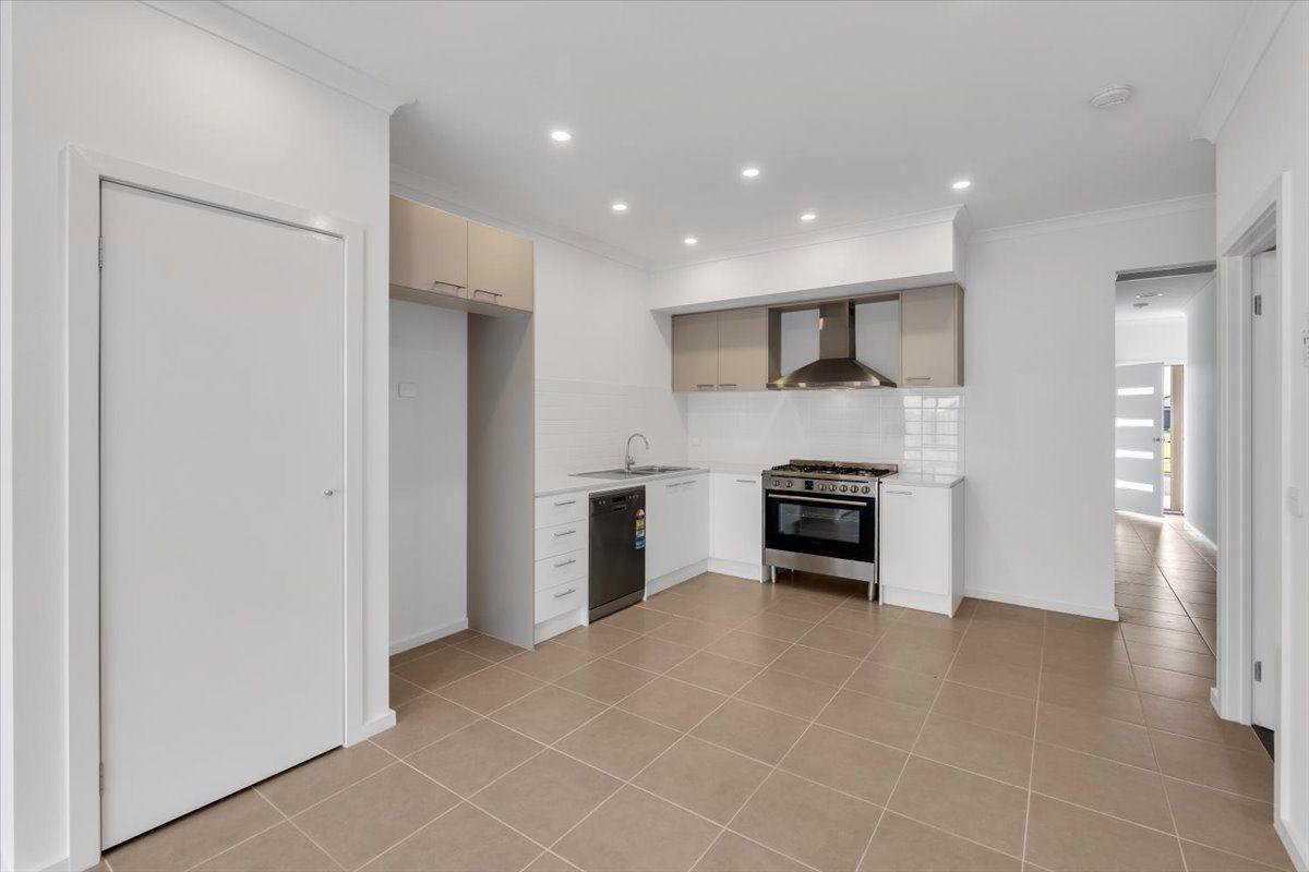 BRAND NEW BUILD IN MAMBOURIN