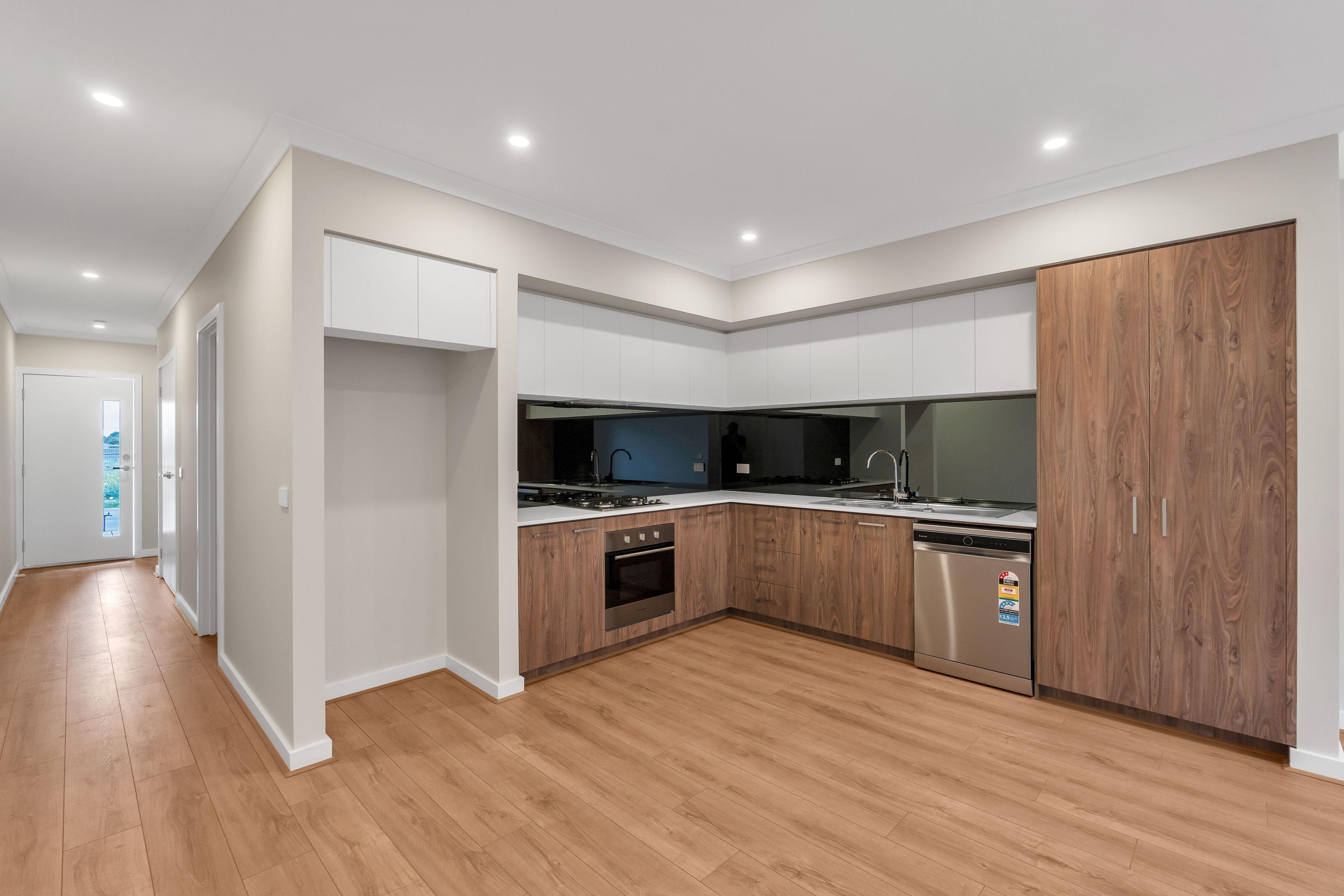 BRAND NEW COZY MAMBOURIN HOME