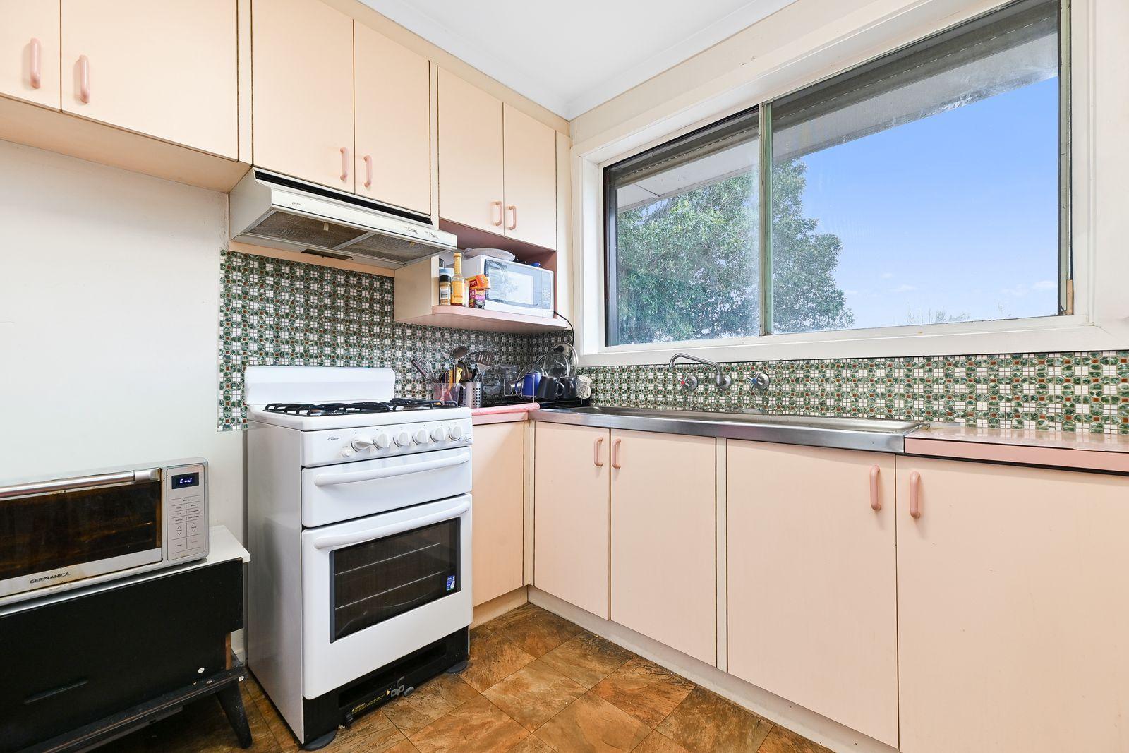 Easy Living Close to Shops, Schools & the Beach