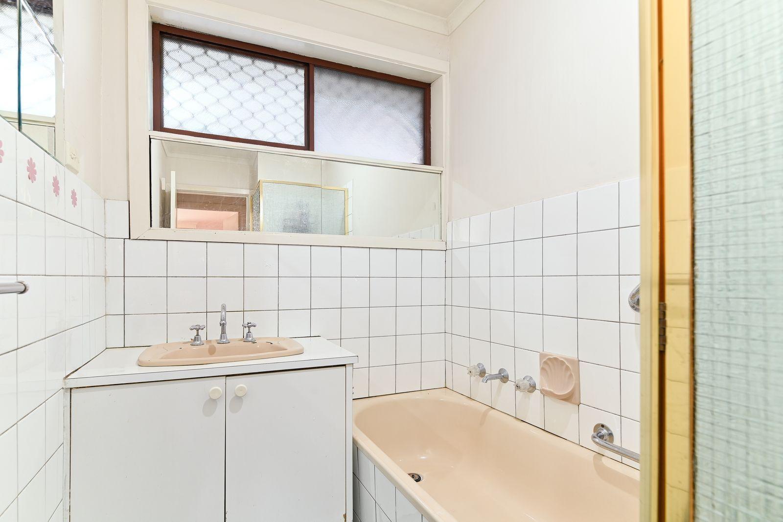 Easy Living Close to Shops, Schools & the Beach