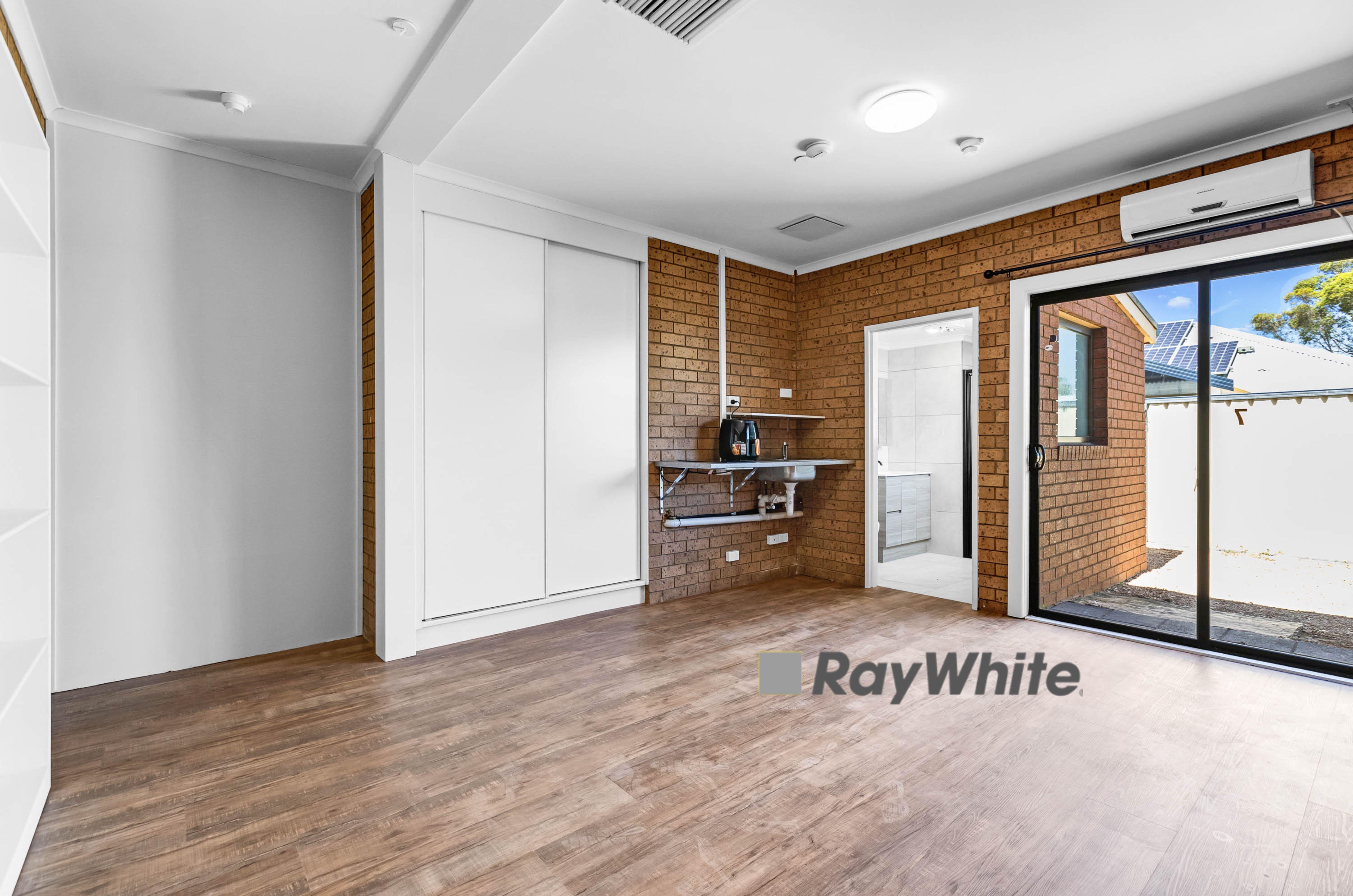 Prop-GPT: House: VIC Mildura, VIC 3500 Home For Rent
