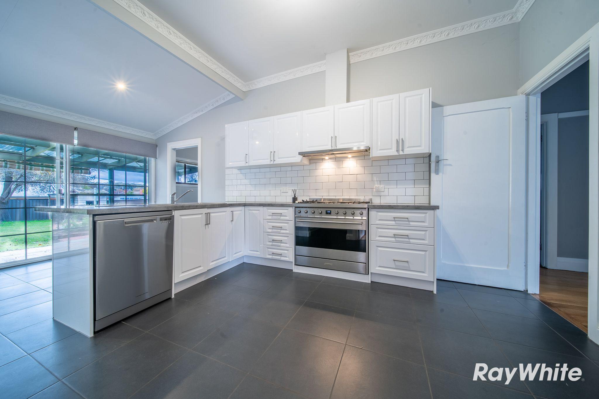 House for Rent: Flora Hill, VIC 3550, VIC, 3550