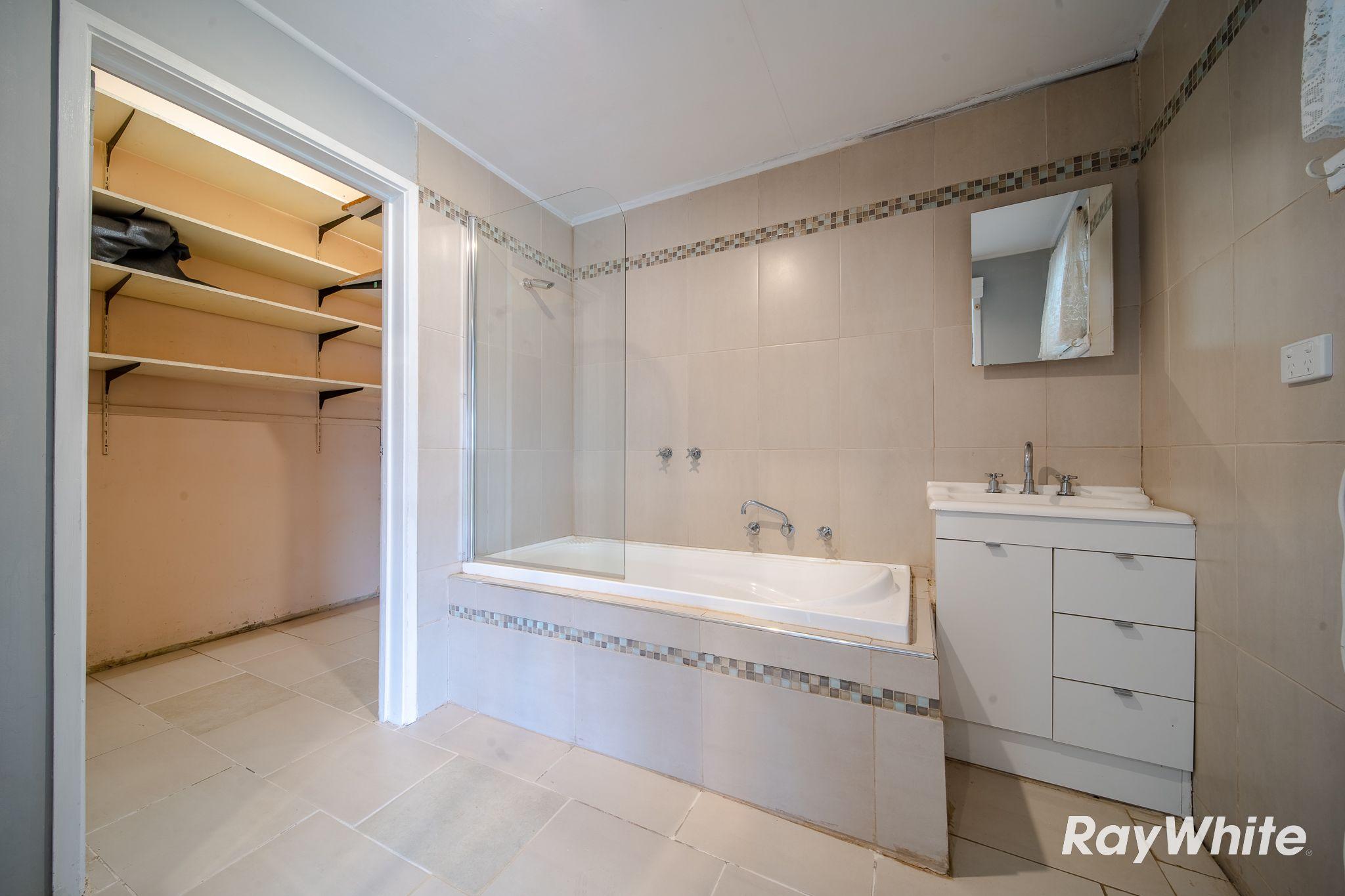 House for Rent: Flora Hill, VIC 3550, VIC, 3550