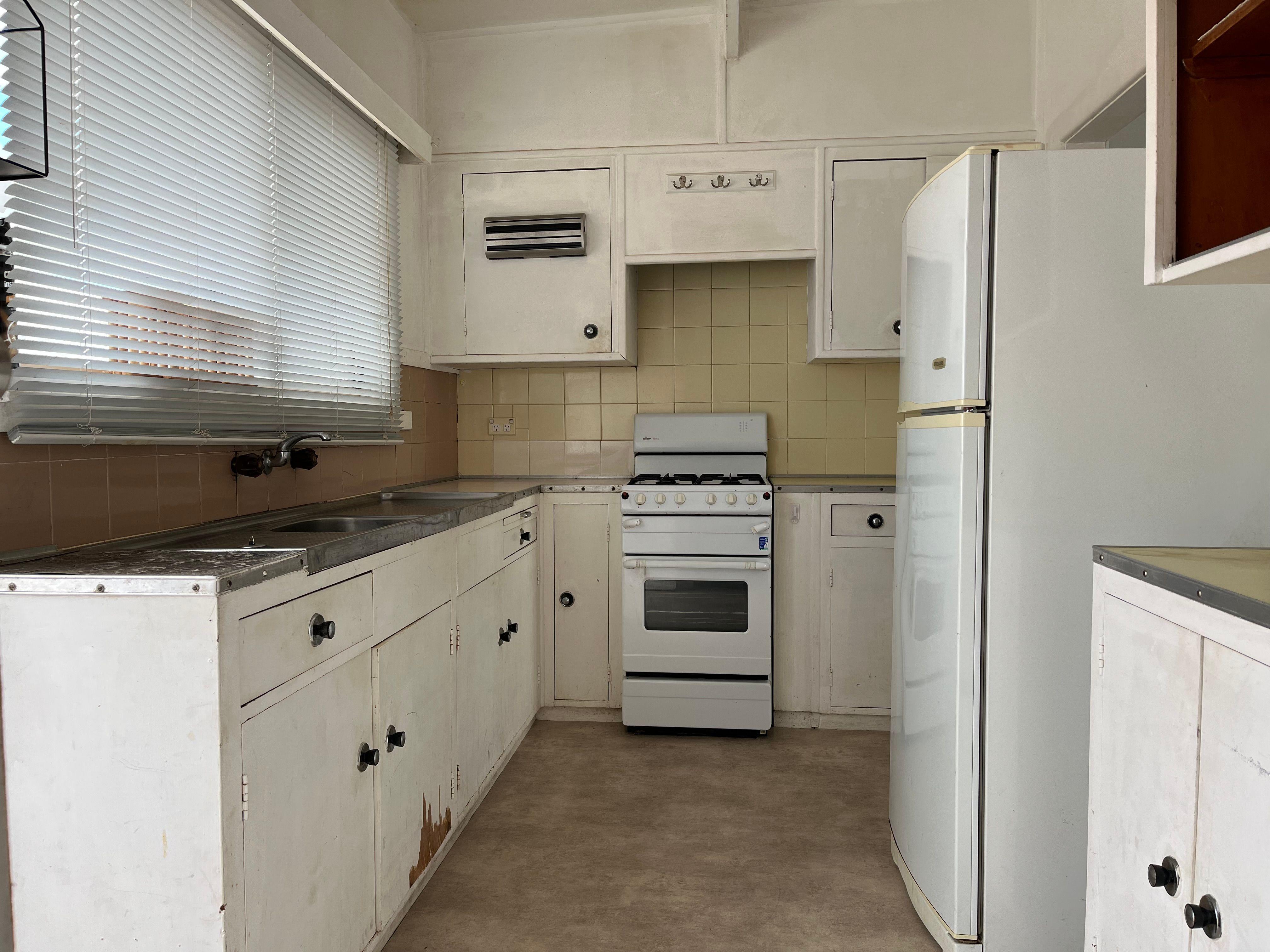 Prop-GPT: House: VIC Swan Hill, VIC 3585 Home For Rent
