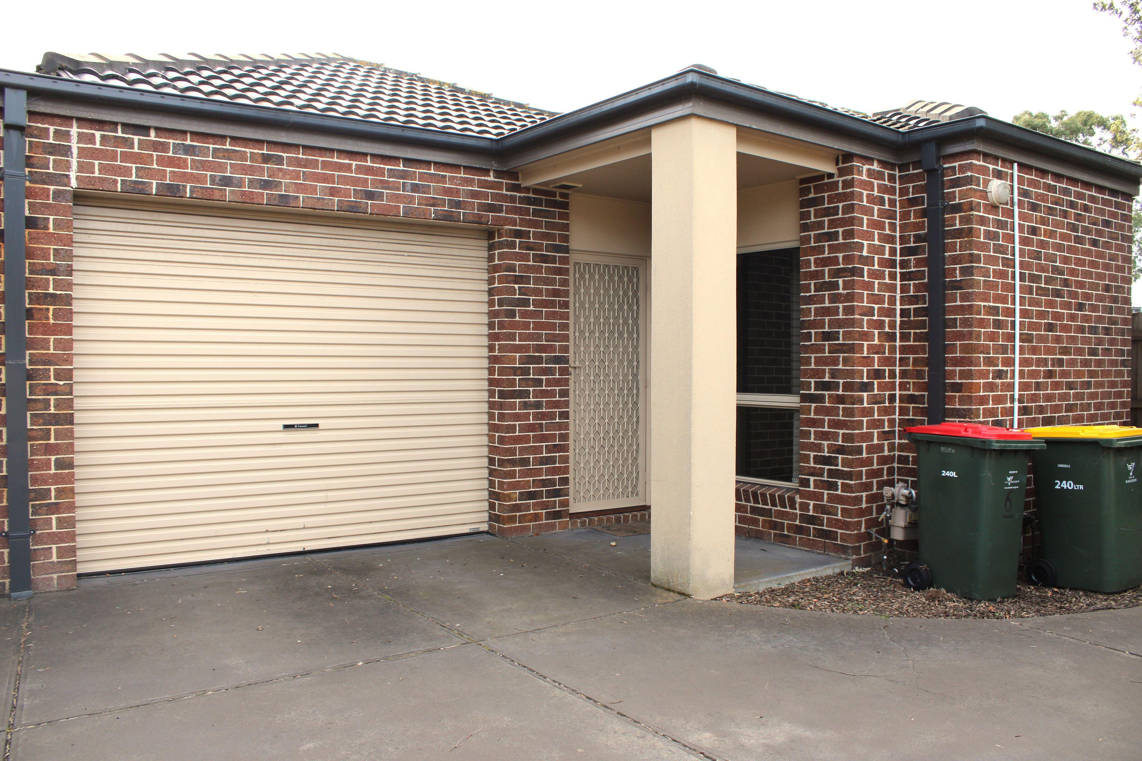 Prop-GPT: Unit: VIC Reservoir, VIC 3073 Home For Rent