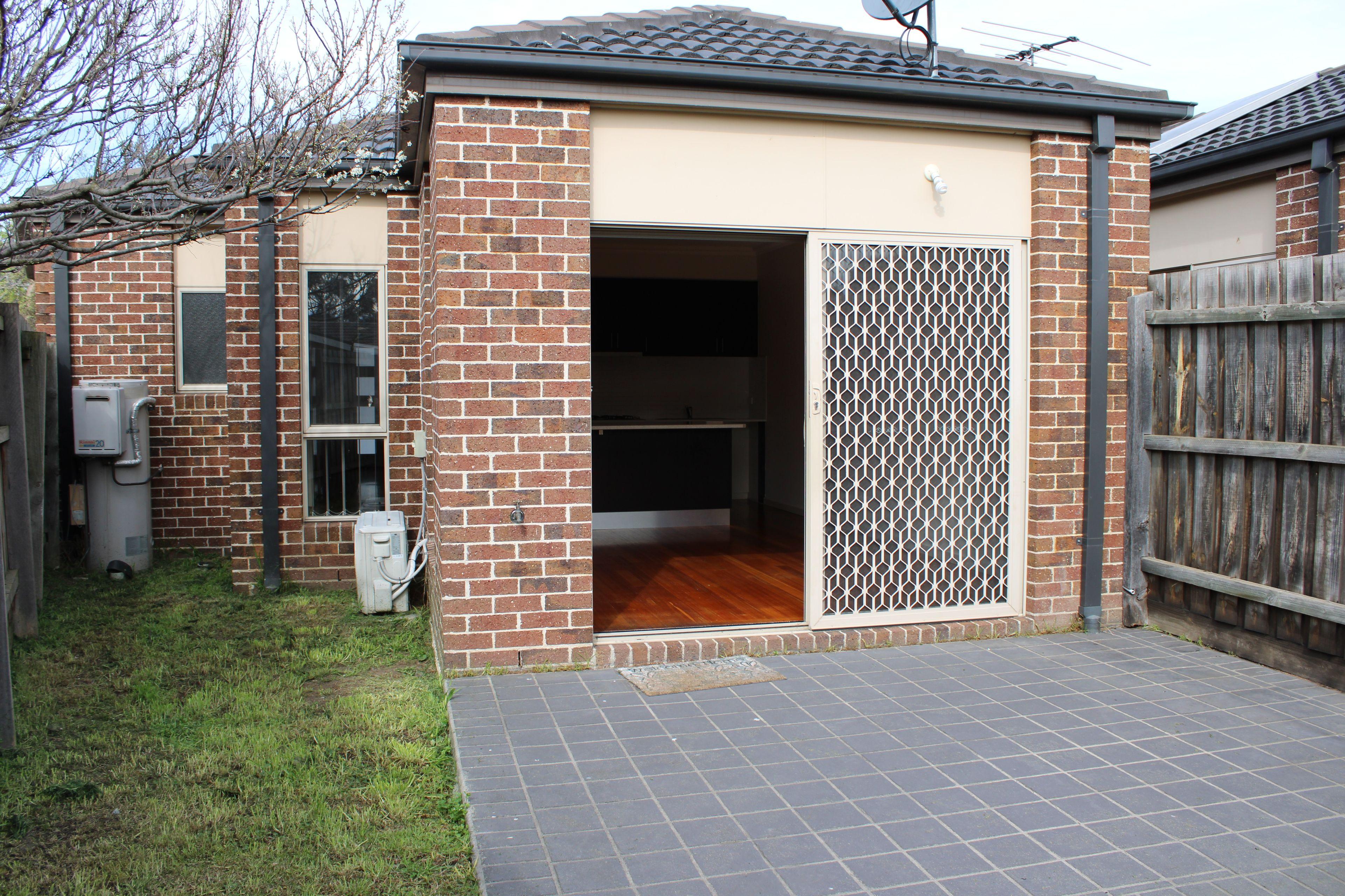 Modern Comfort & Low-Maintenance Living!