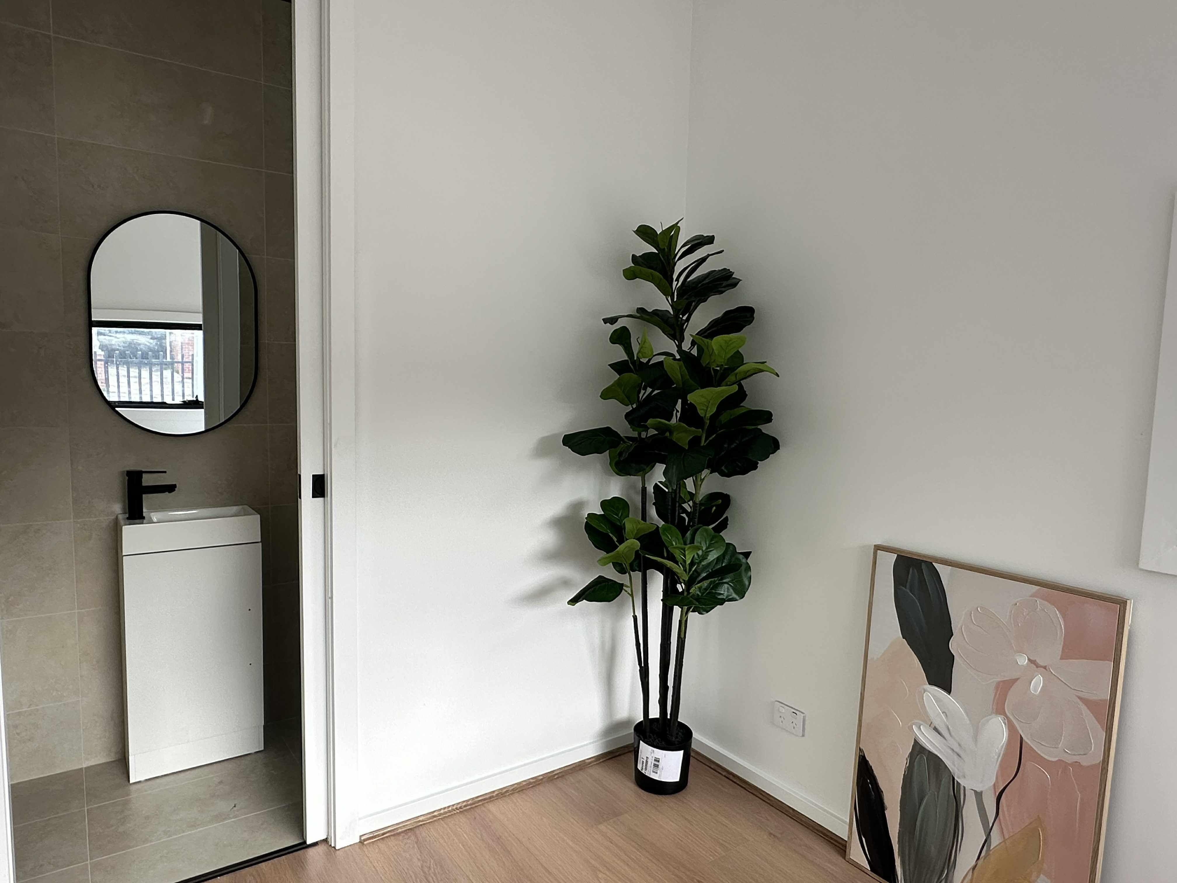 Stylish Living in the heart of Reservoir!