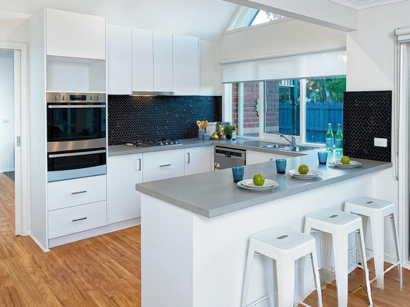 Prop-GPT: House: VIC Cheltenham, VIC 3192 Home For Rent