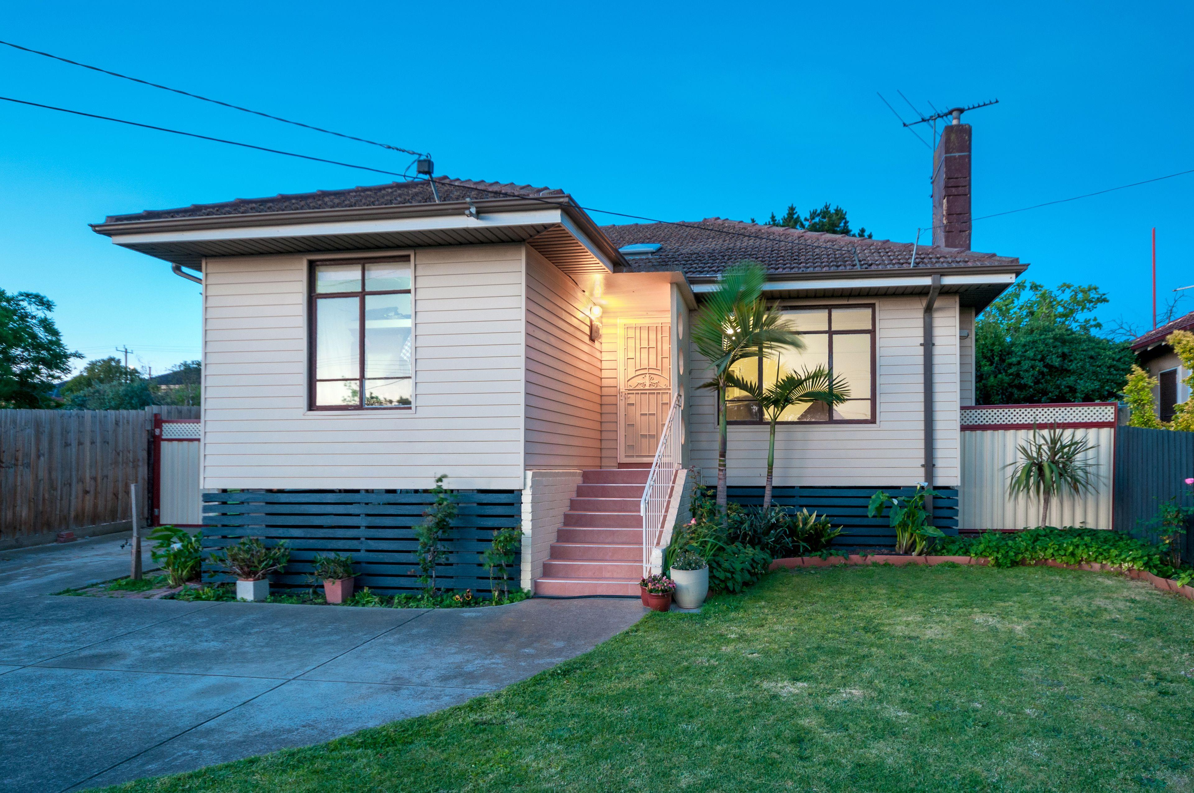 Prop-GPT: House: VIC Reservoir, VIC 3073 Home For Rent