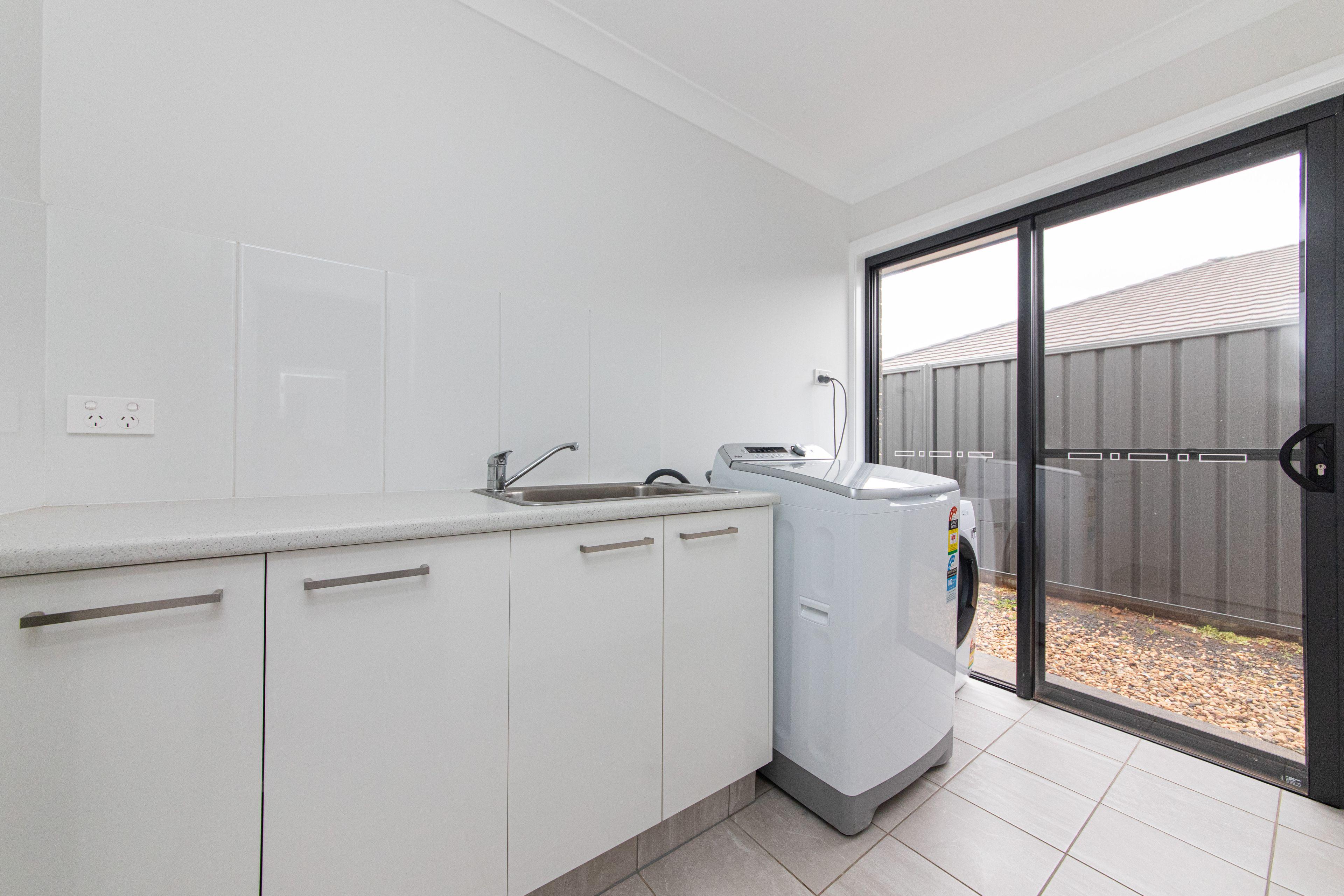 House for Rent: Dubbo, NSW 2830, NSW, 2830