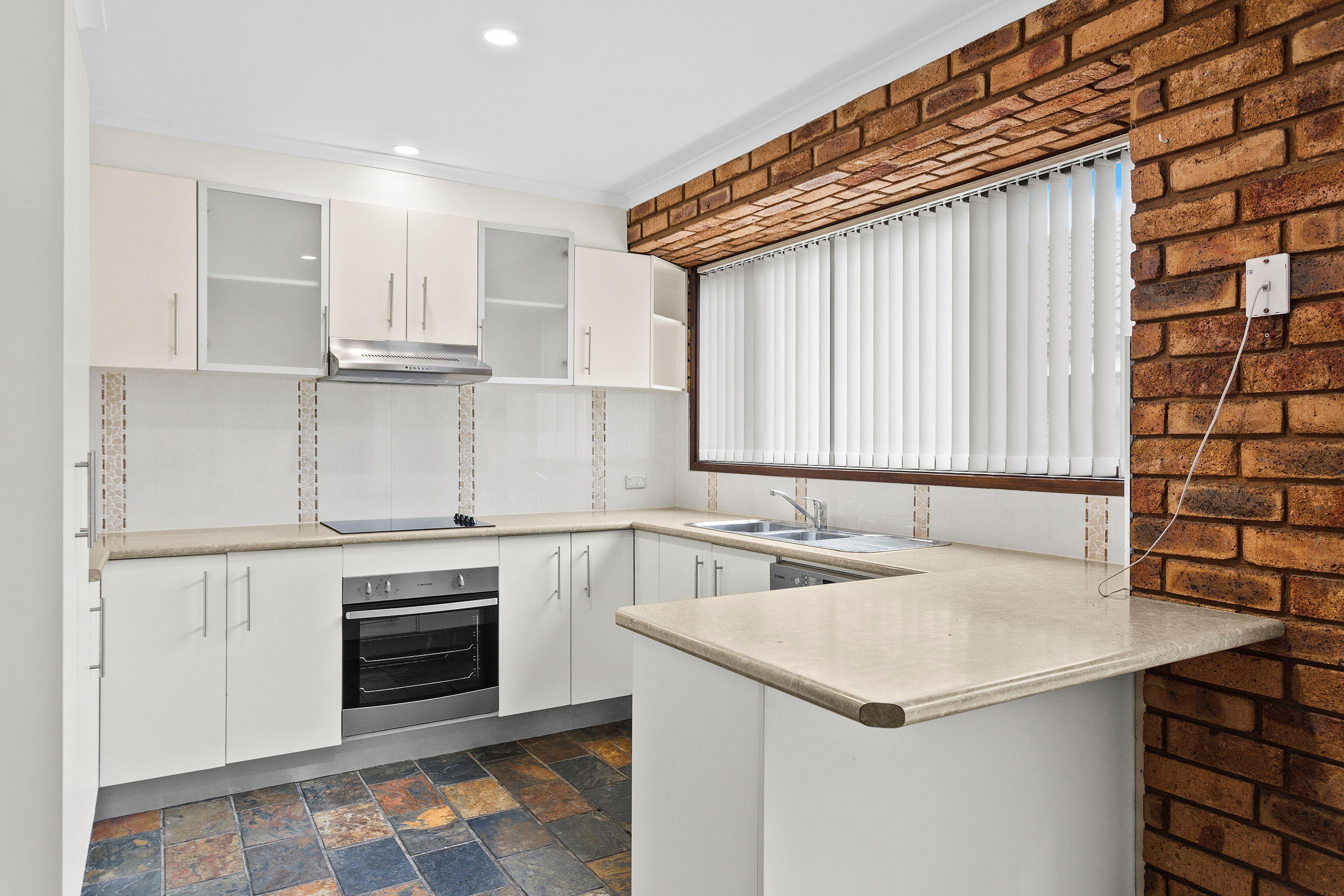 House for Rent: Albion Park, NSW 2527, NSW, 2527