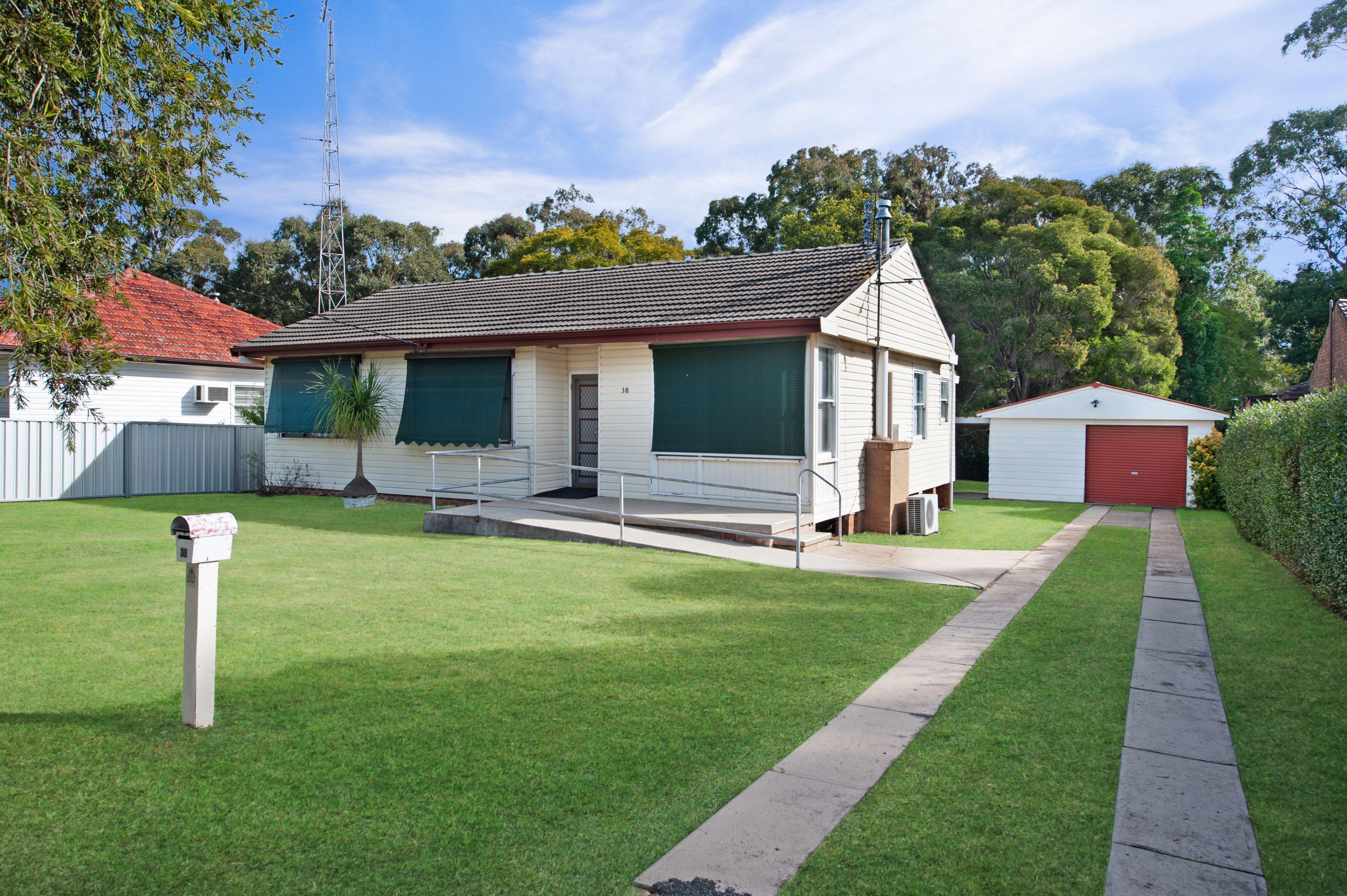 Prop-GPT: House: NSW East Branxton, NSW 2335 Home For Rent