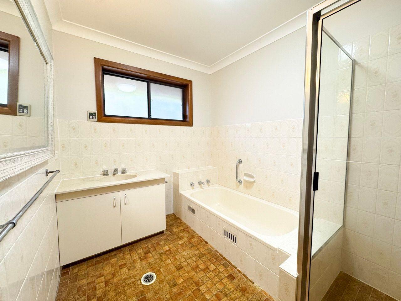 House for Rent: Parkes, NSW 2870, NSW, 2870