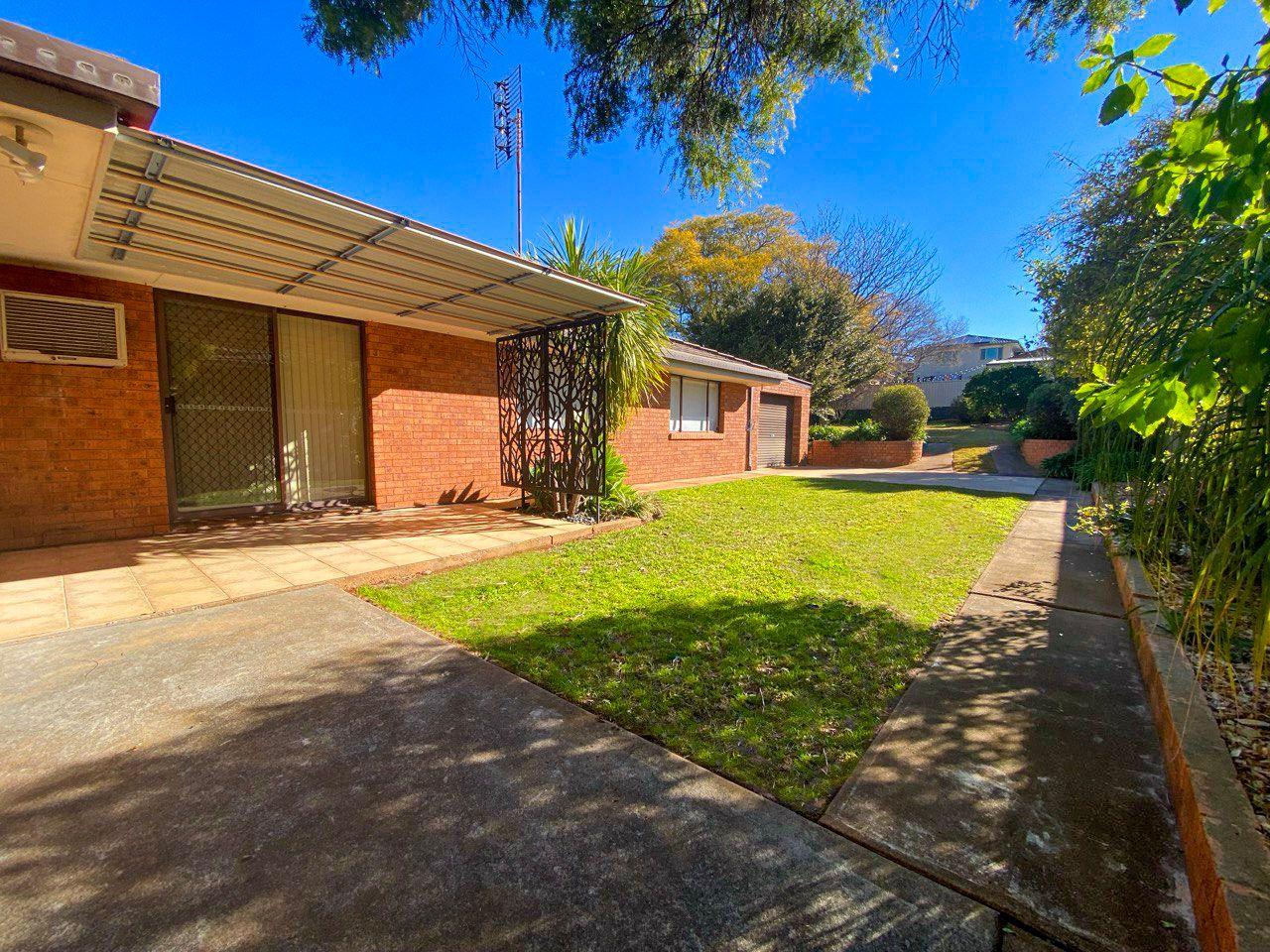 House for Rent: Parkes, NSW 2870, NSW, 2870