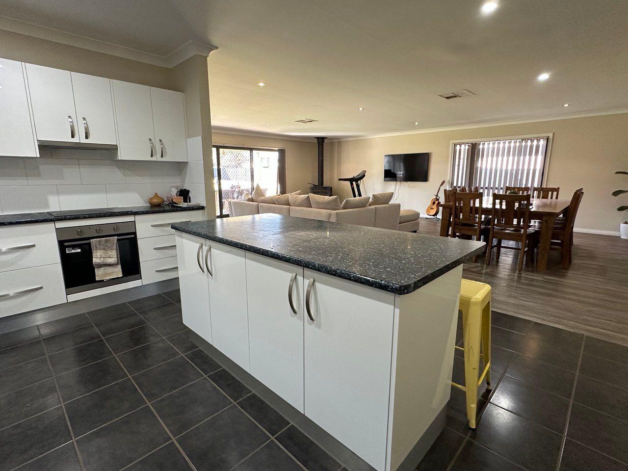House for Rent: Forbes, NSW 2871, NSW, 2871