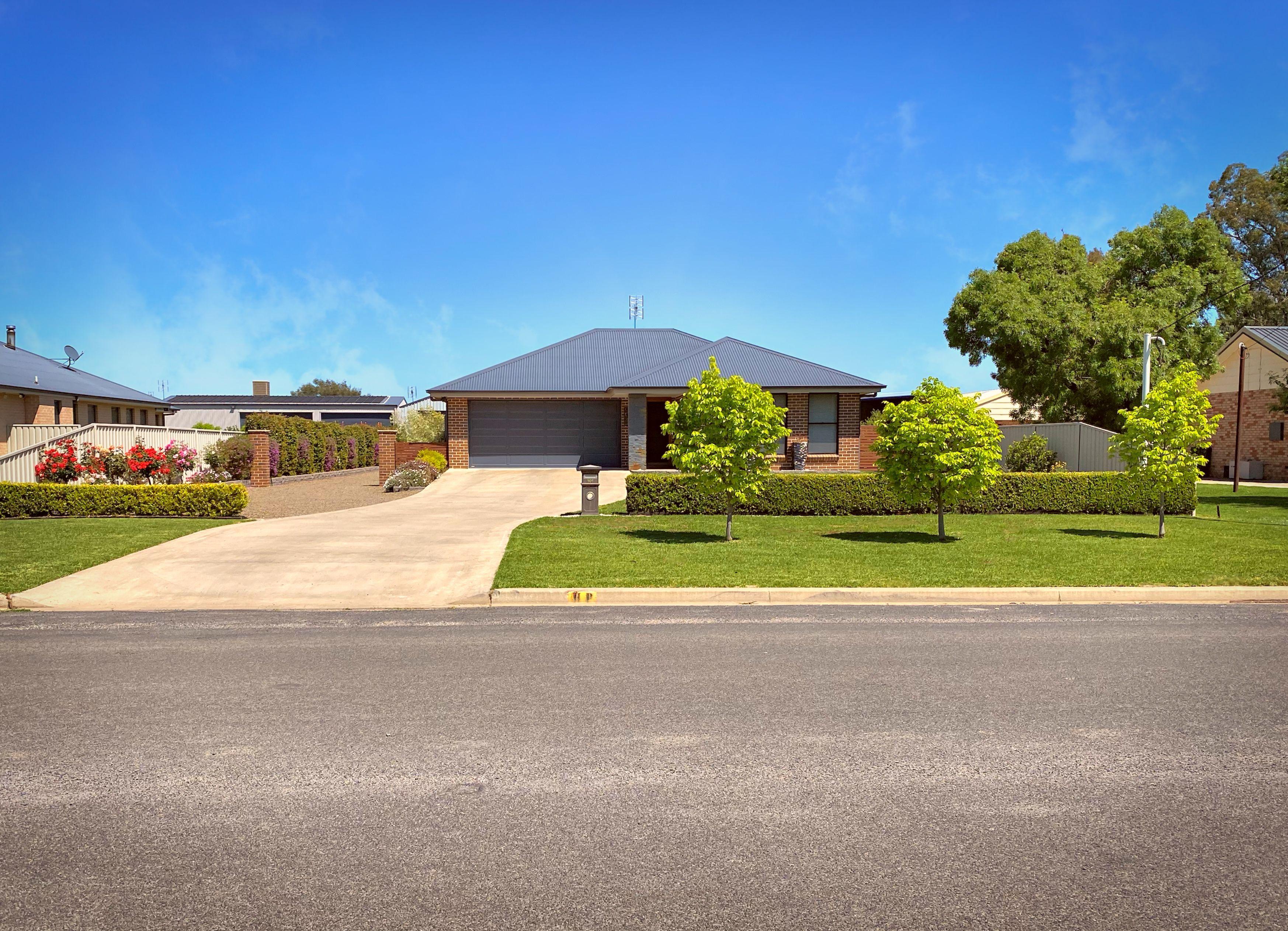 Prop-GPT: House: NSW Forbes, NSW 2871 Home For Rent