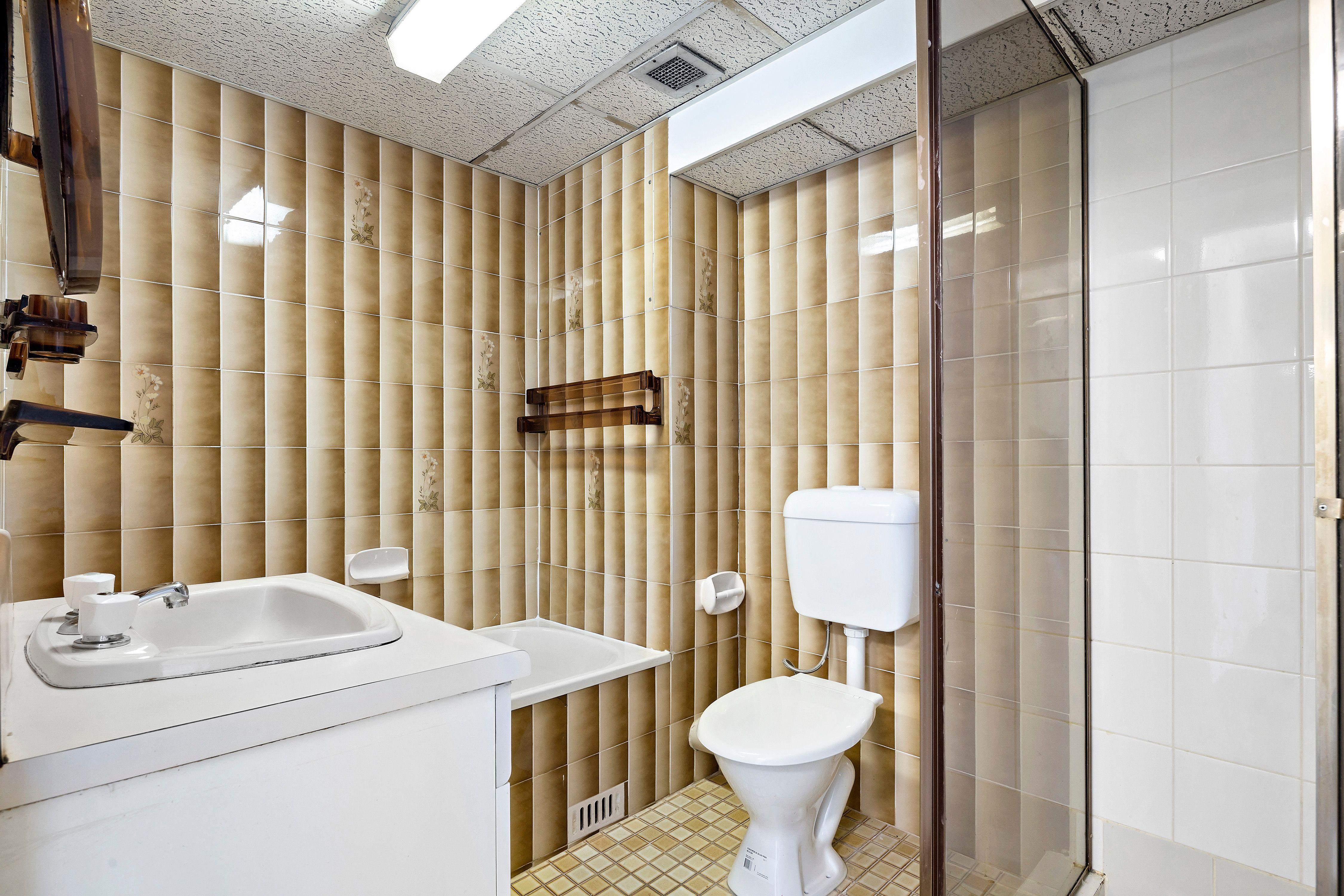 Spacious 2-Bedroom Apartment in the Heart of Strathfield