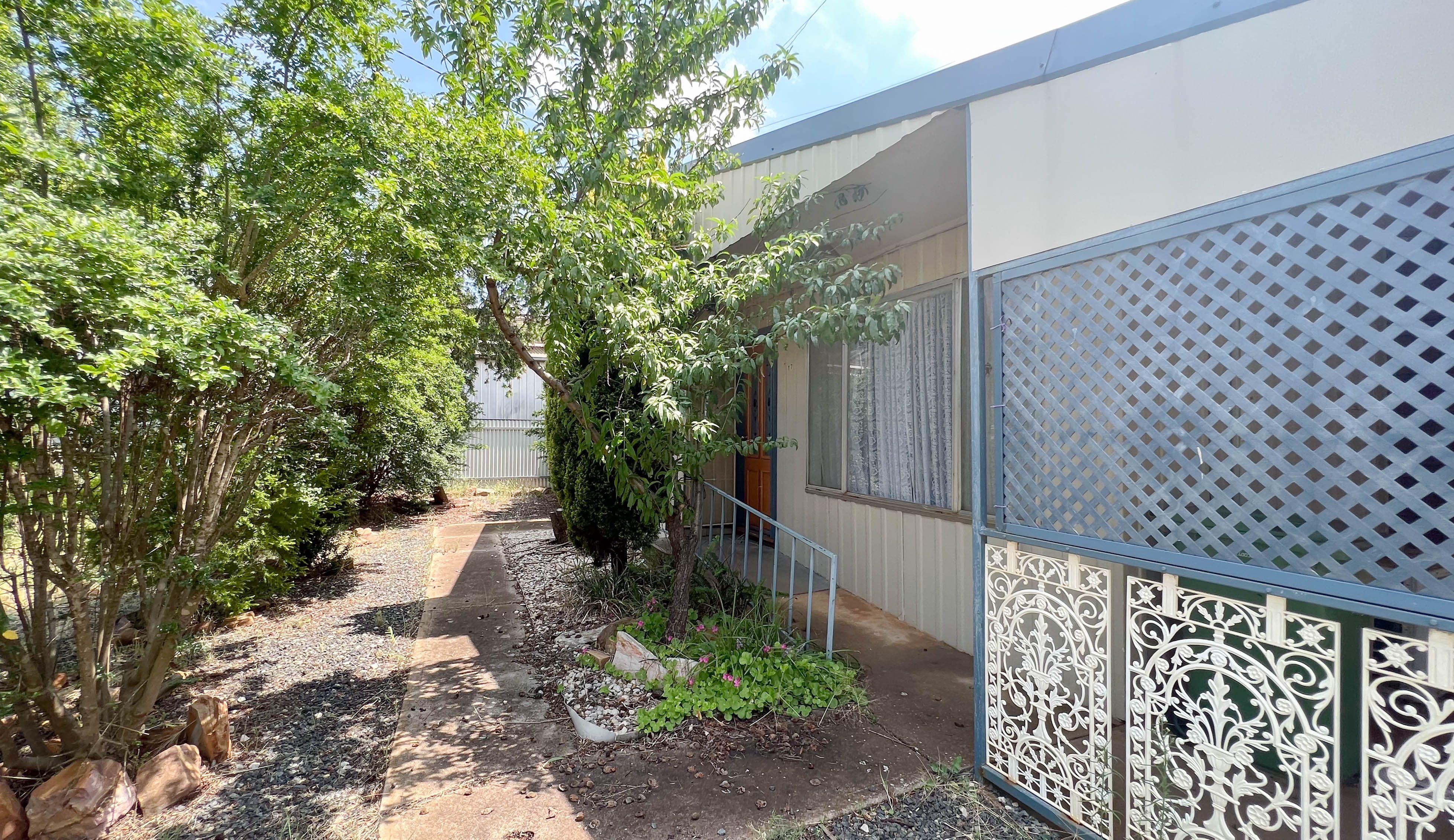 Prop-GPT: House: NSW Ungarie, NSW 2669 Home For Rent