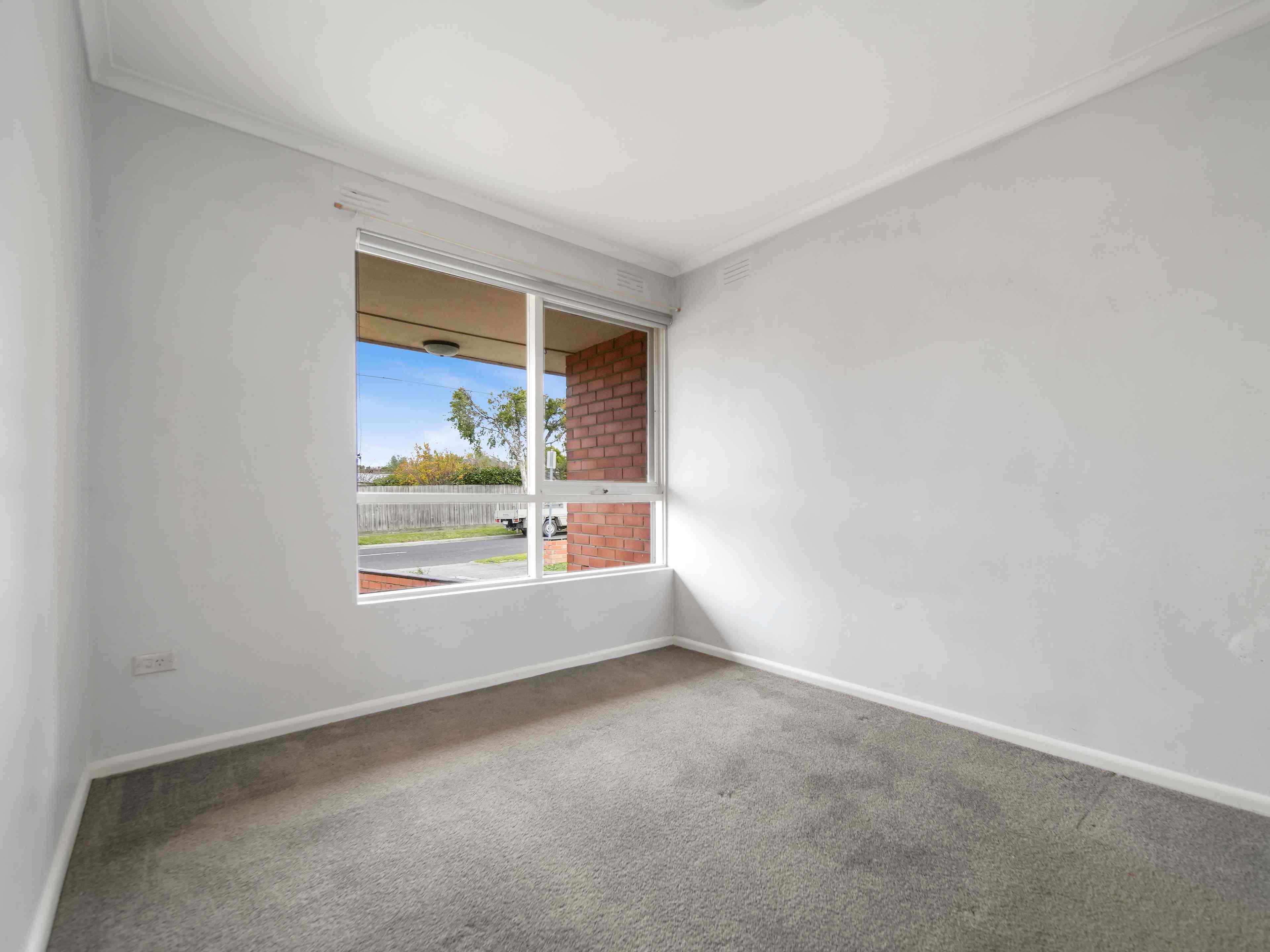 Prop-GPT: House: VIC Noble Park, VIC 3174 Home For Rent